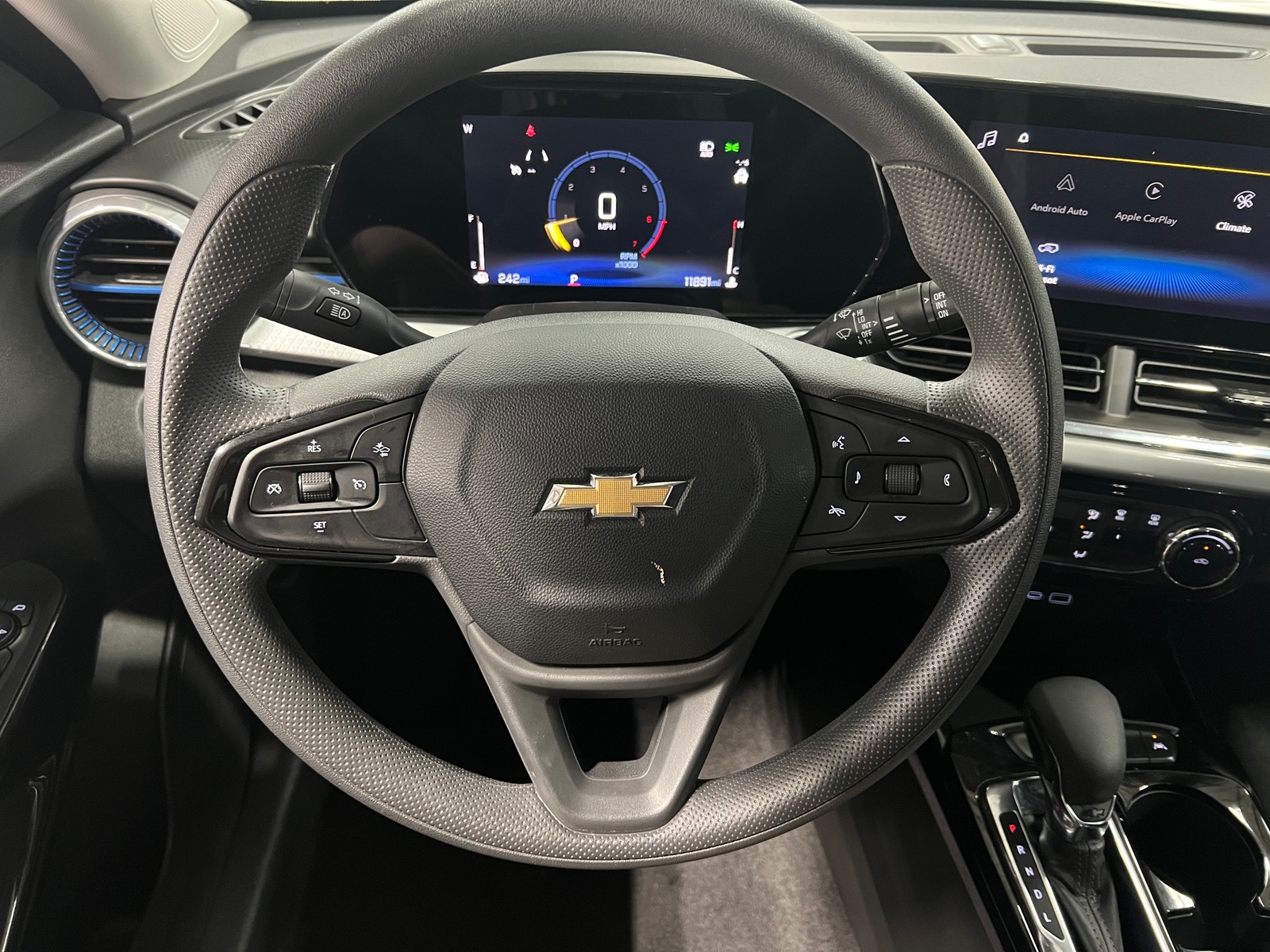 Thumbnail: 2025 Chevrolet Trax - 5