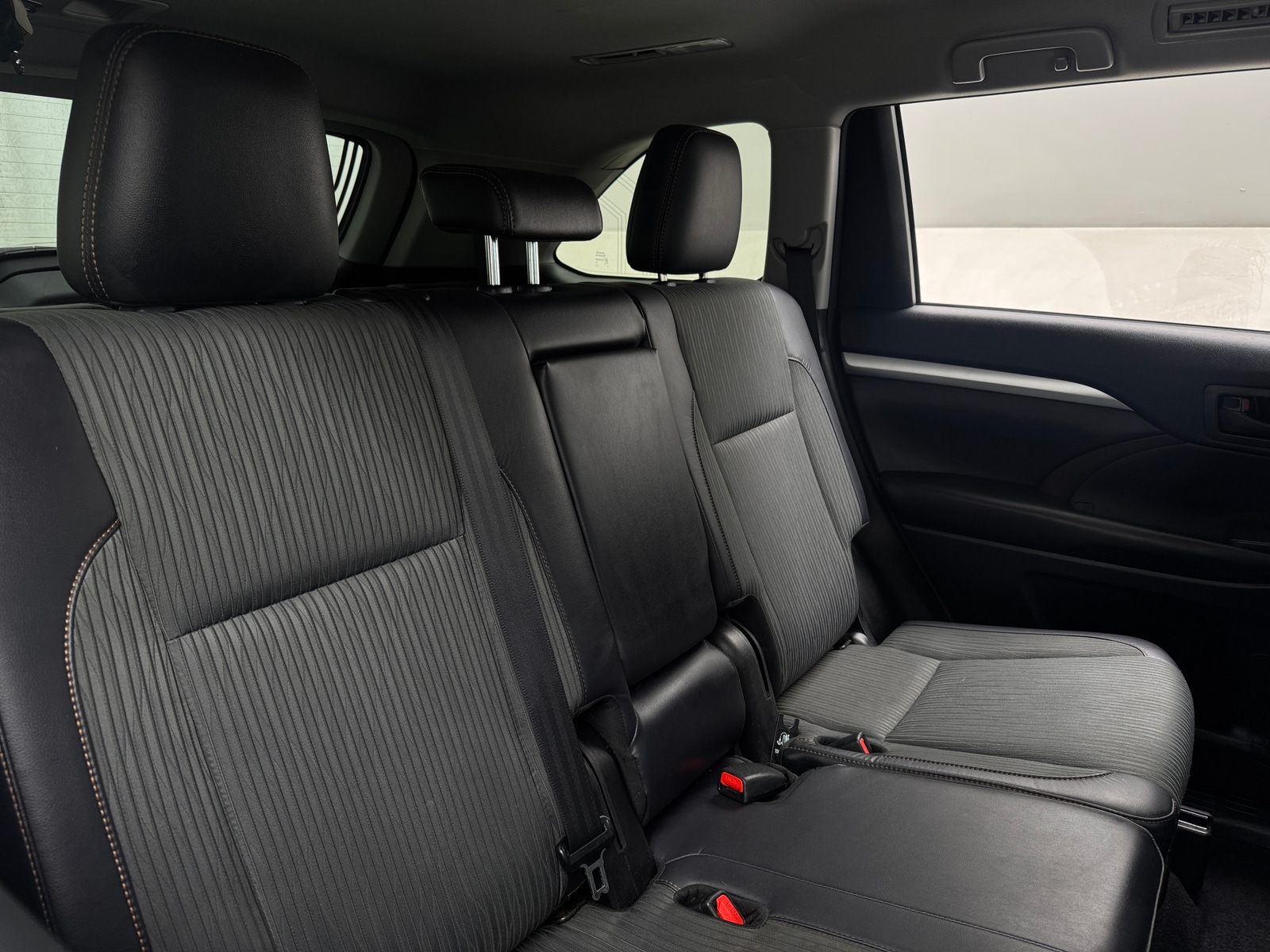 Thumbnail: 2018 Toyota Highlander - 6