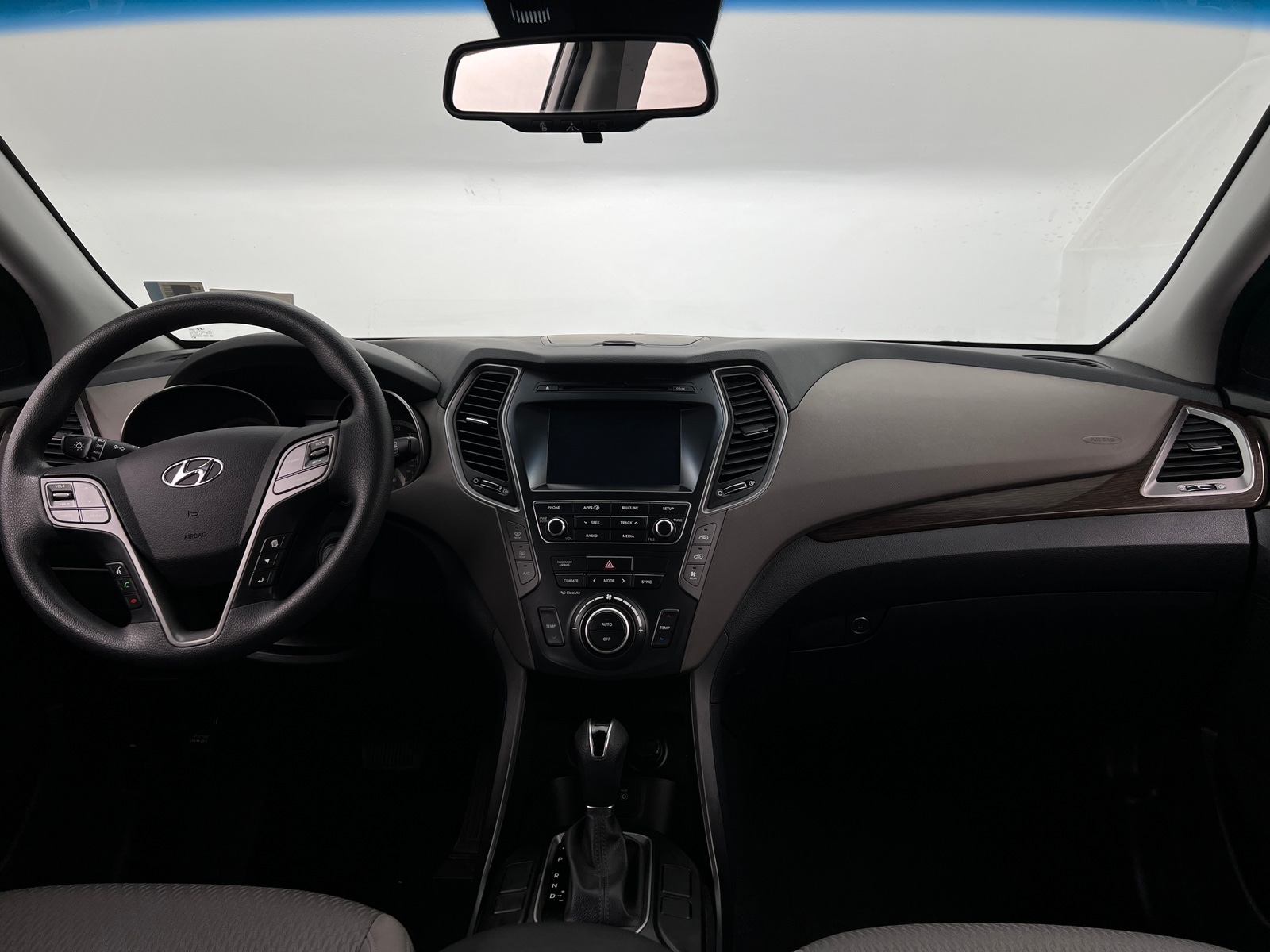 Thumbnail: 2018 Hyundai Santa Fe - 3