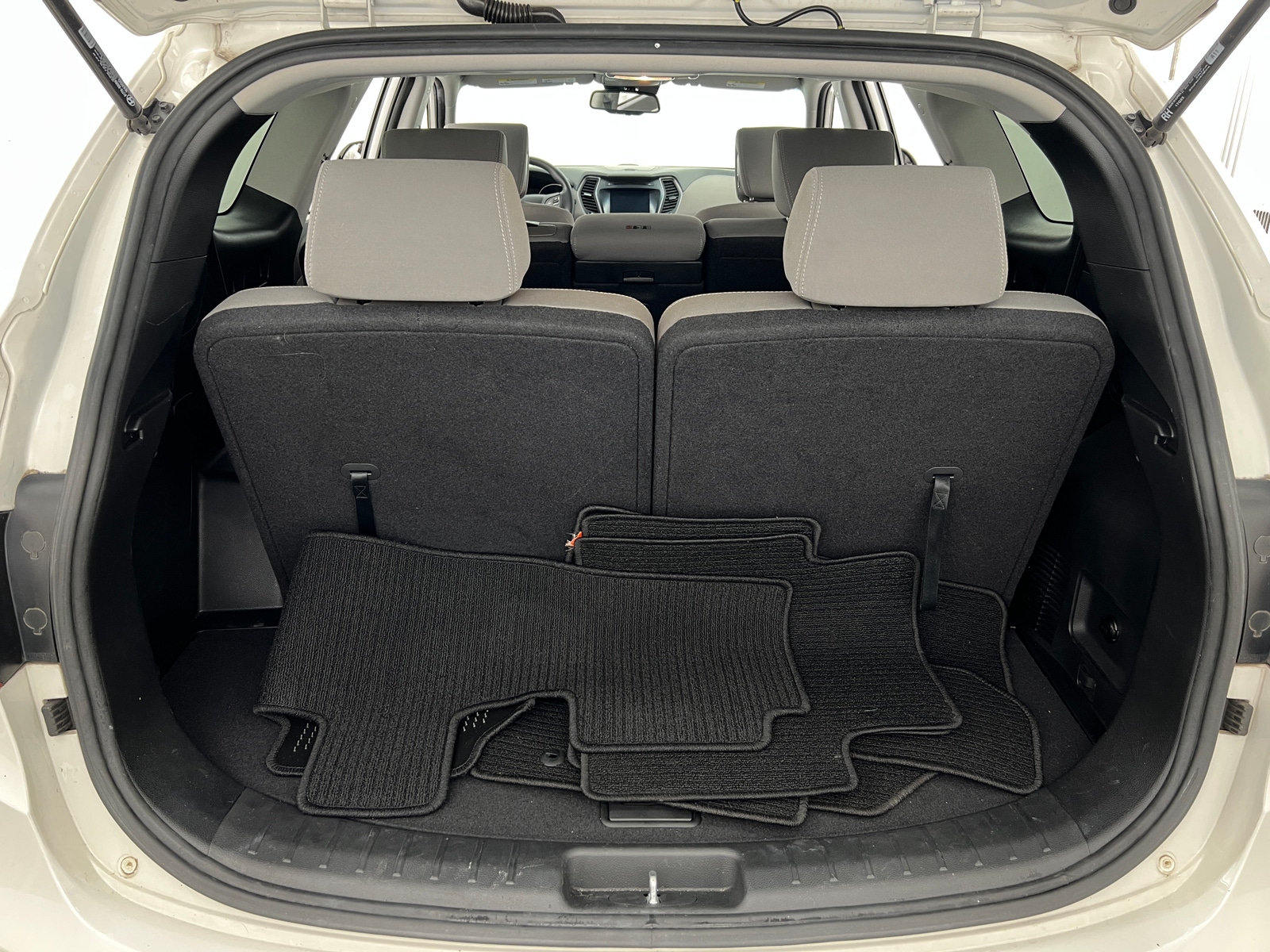 Thumbnail: 2018 Hyundai Santa Fe - 7