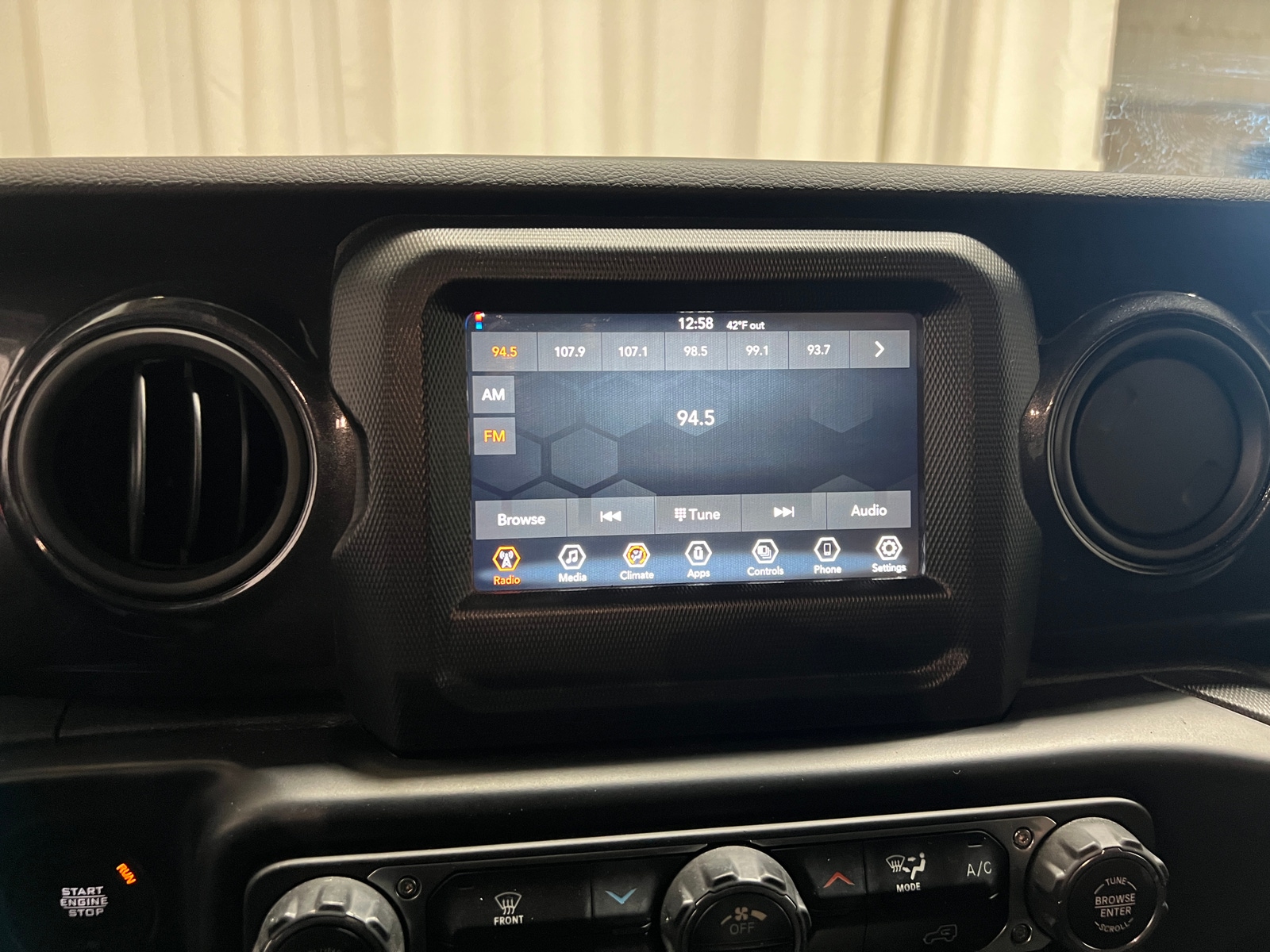 Thumbnail: 2022 Jeep Wrangler - 4