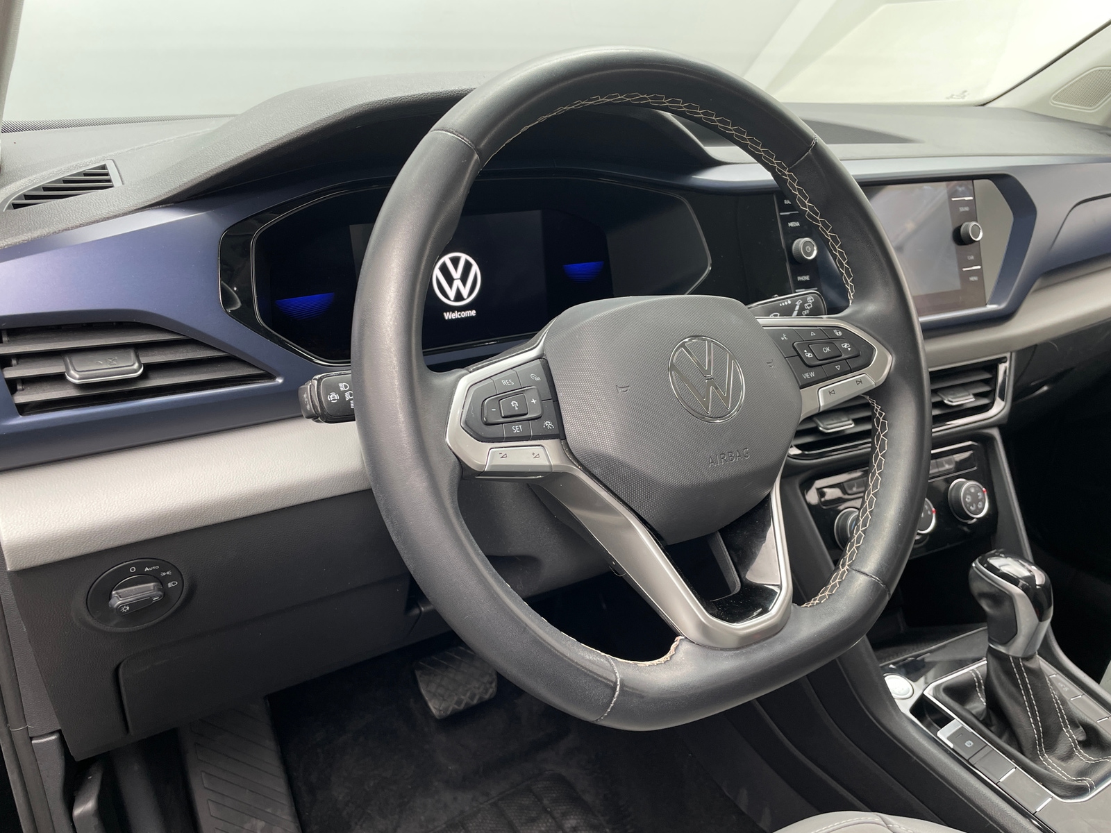 Thumbnail: 2023 Volkswagen Taos - 5