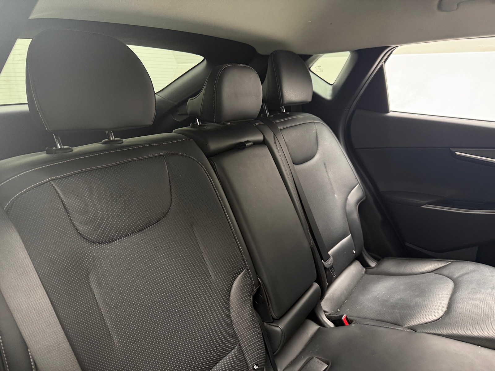 Thumbnail: 2022 Kia EV6 - 5