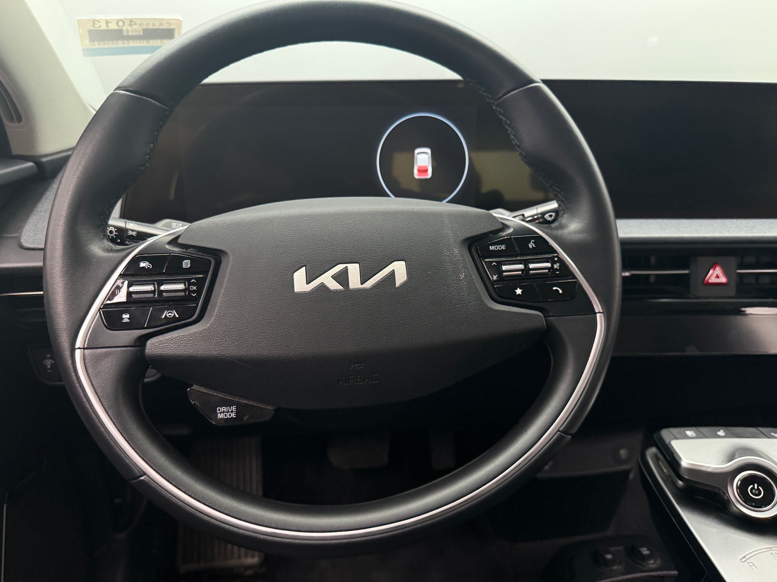Thumbnail: 2022 Kia EV6 - 4
