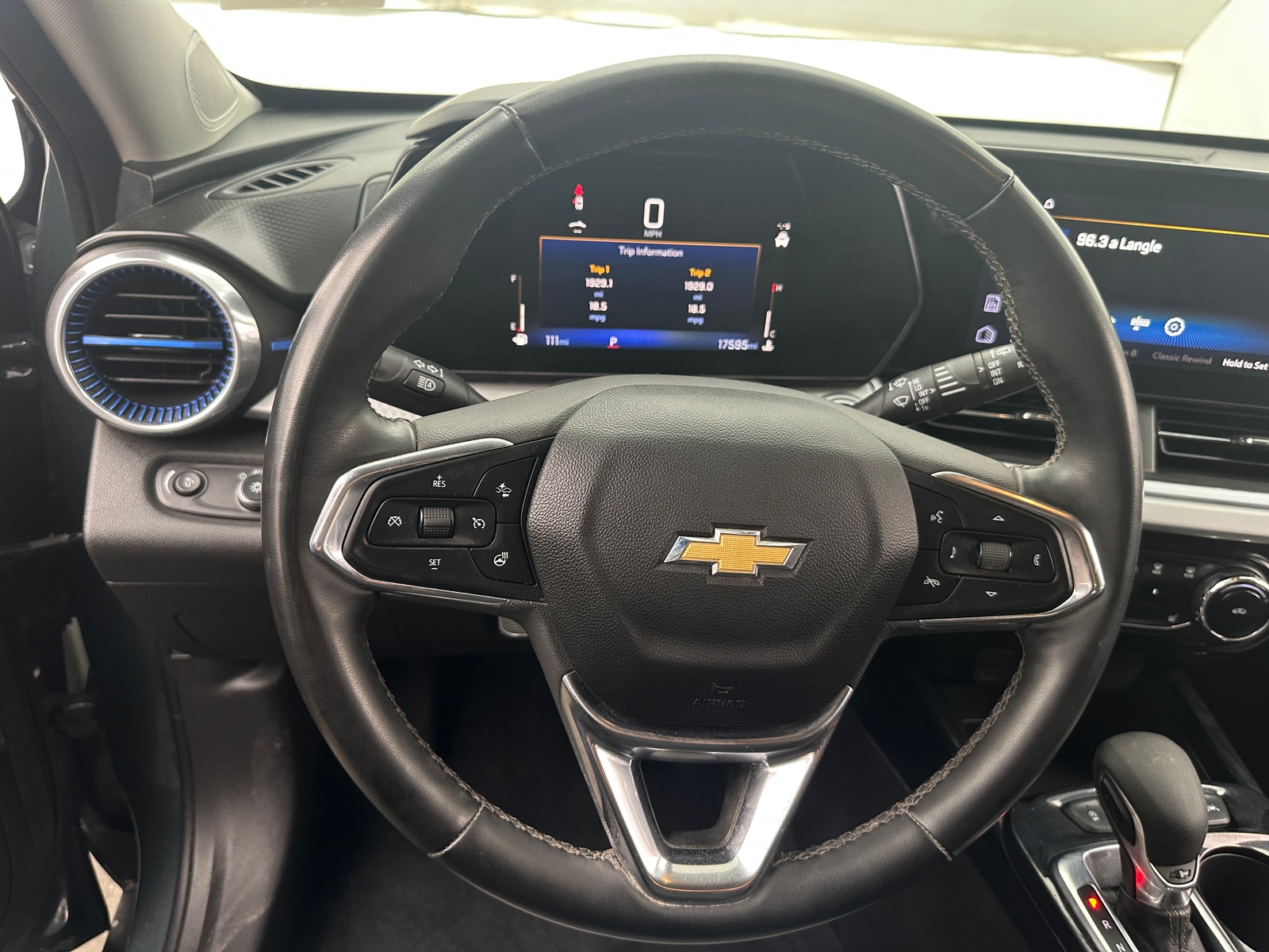 Thumbnail: 2025 Chevrolet Trax - 5