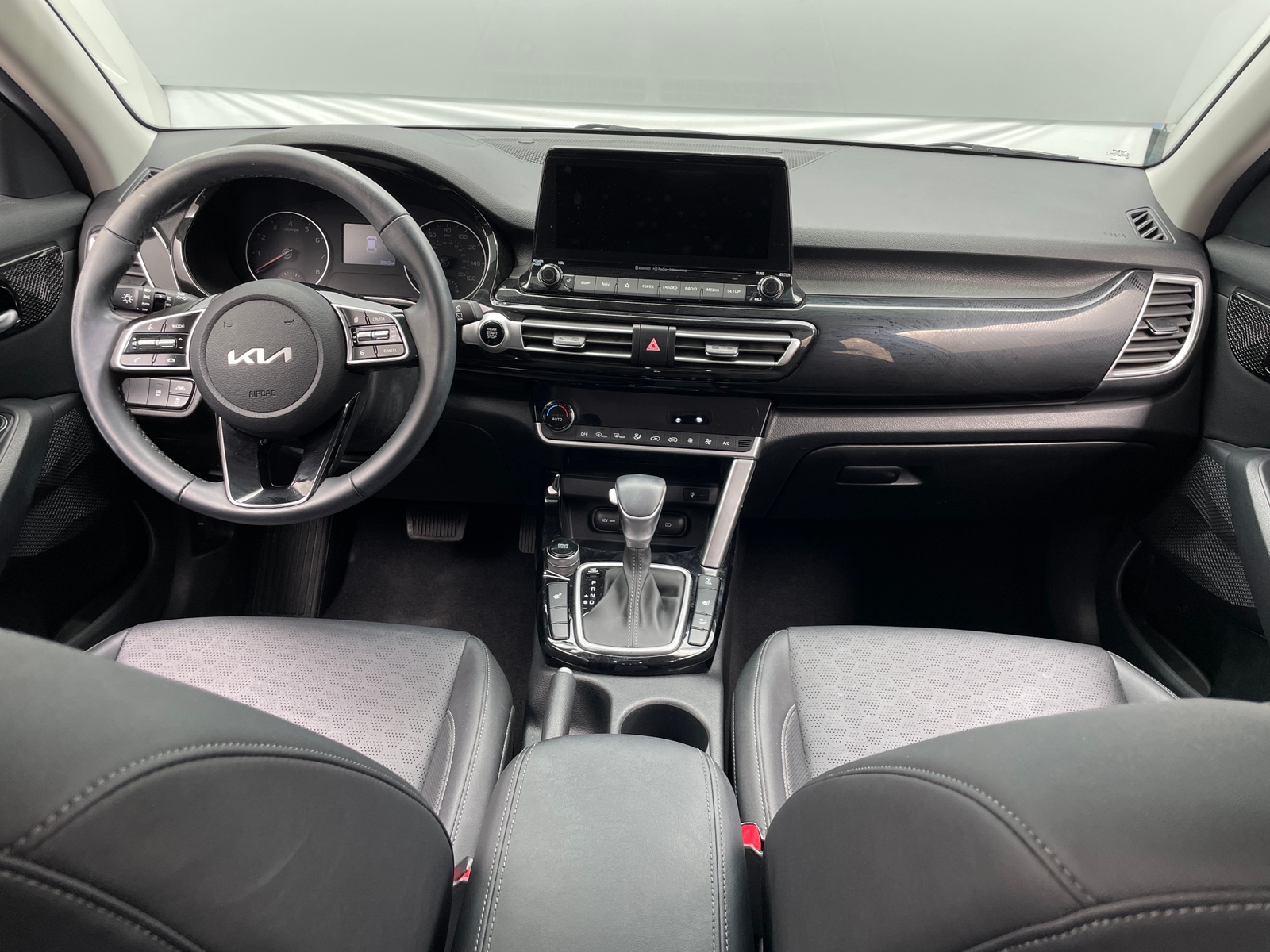 Thumbnail: 2022 Kia Seltos - 2