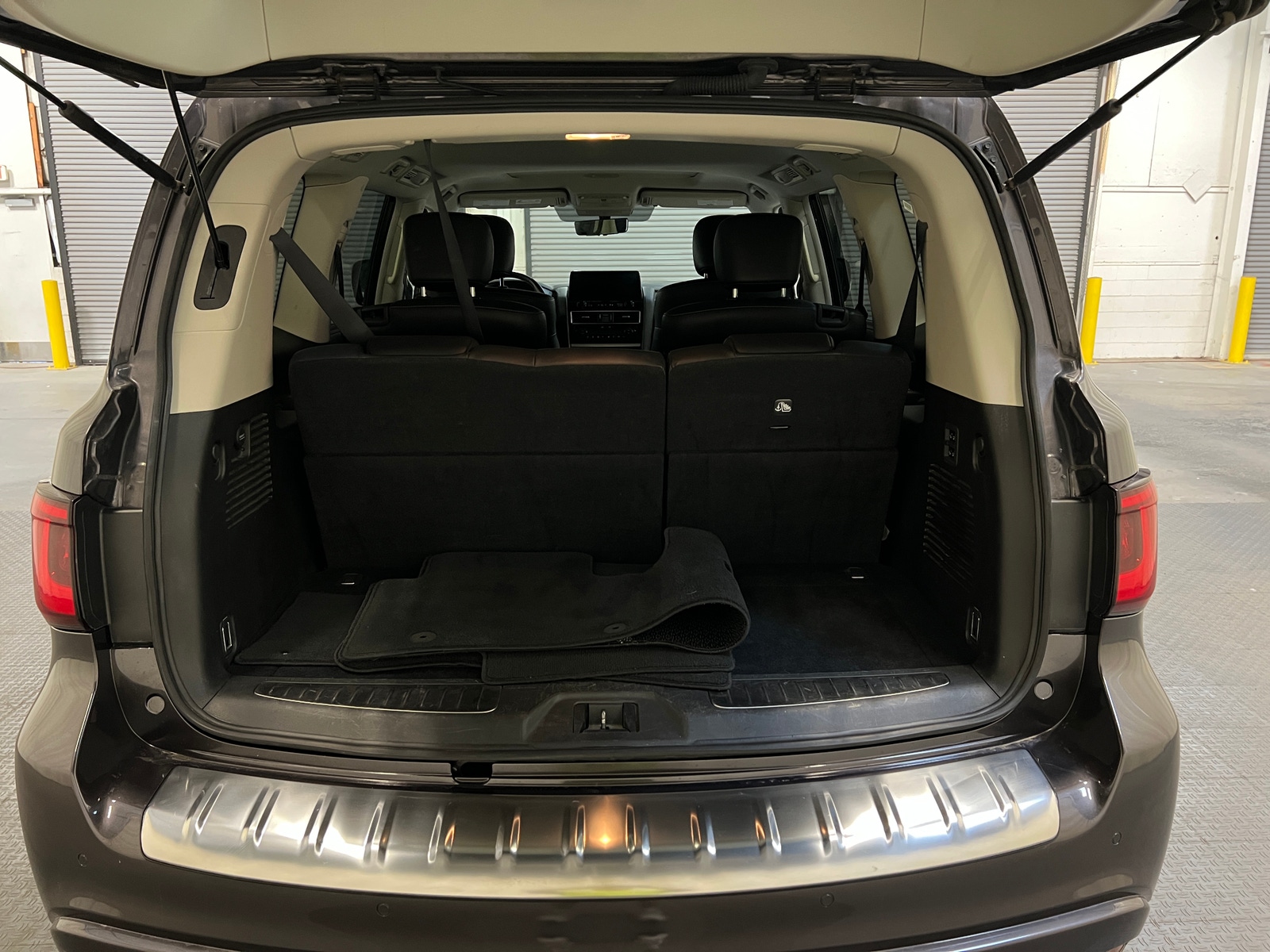 Thumbnail: 2024 INFINITI QX80 - 6