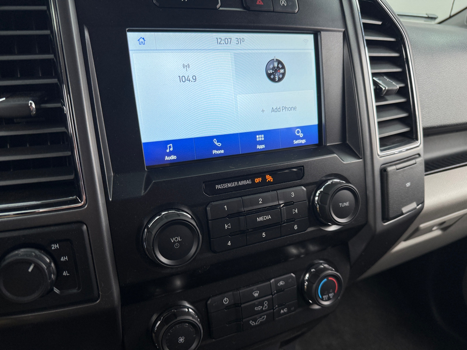 Thumbnail: 2020 Ford Econoline - 4