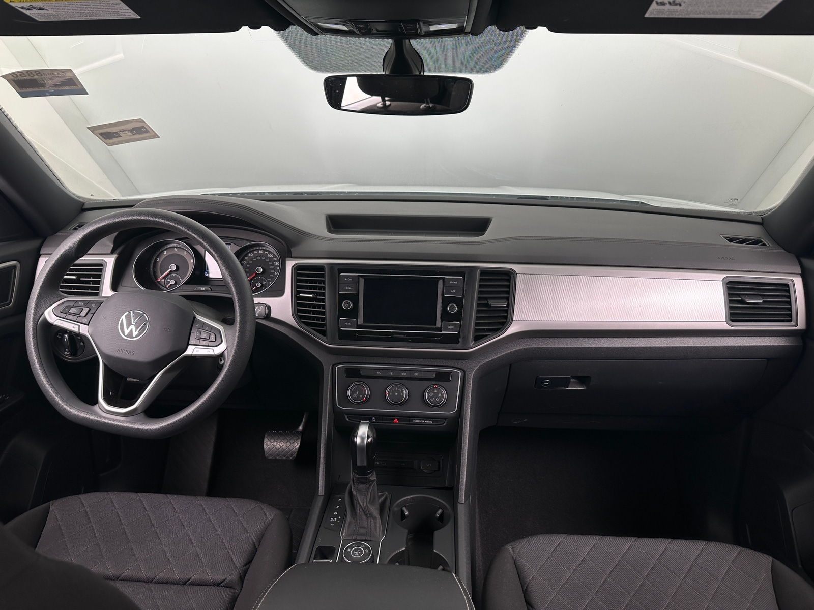 Thumbnail: 2020 Volkswagen Atlas - 3