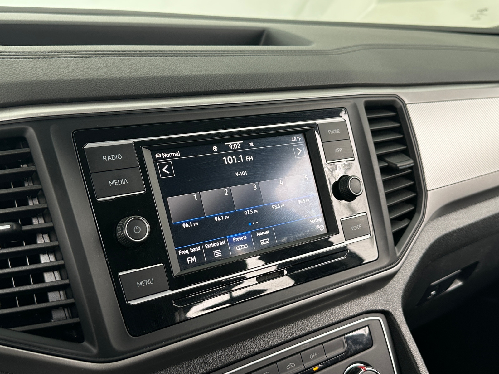 Thumbnail: 2020 Volkswagen Atlas - 4