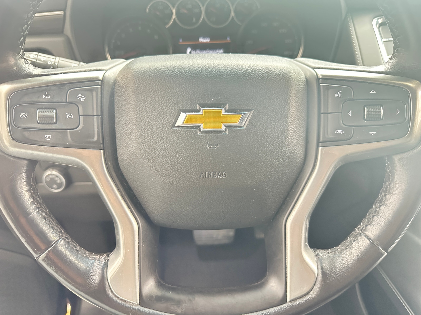 Thumbnail: 2023 Chevrolet Tahoe - 5