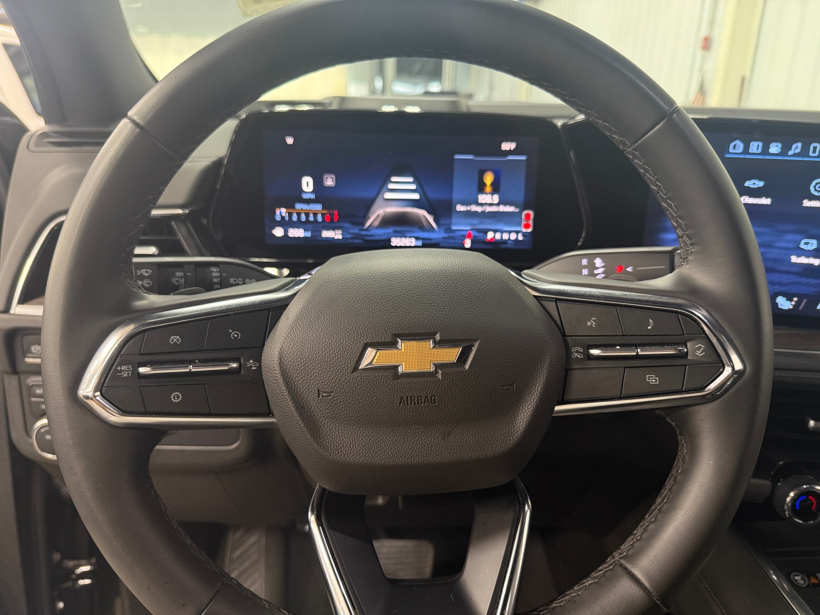 Thumbnail: 2025 Chevrolet Tahoe - 4