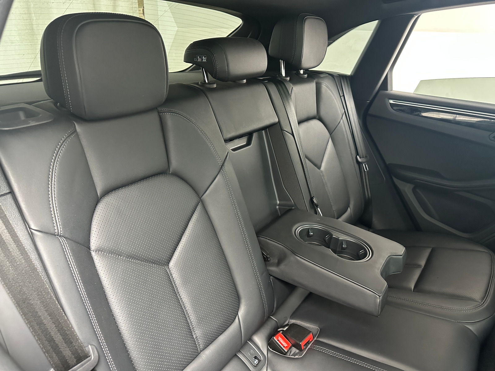 Thumbnail: 2024 Porsche Macan - 5