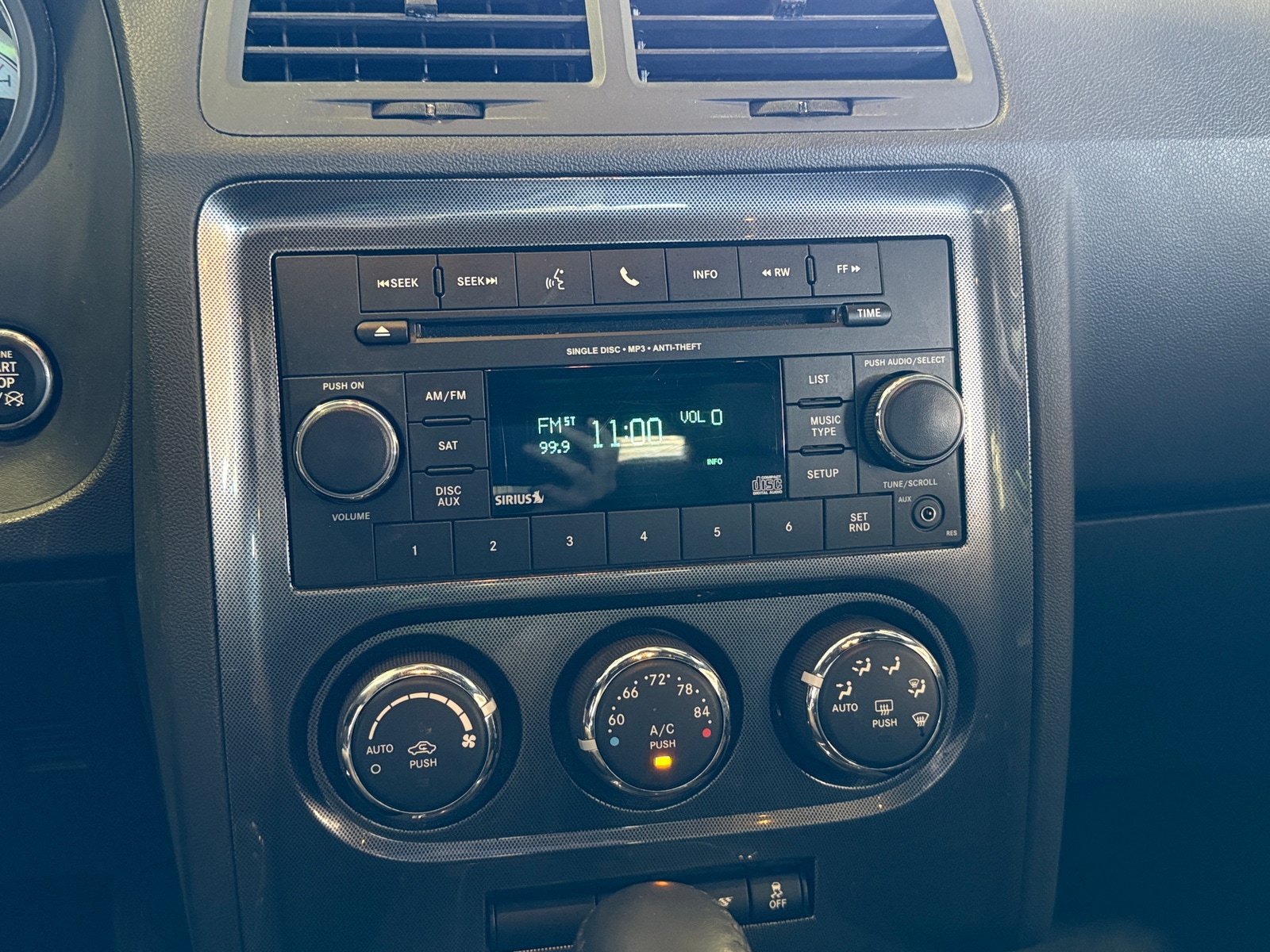 Thumbnail: 2014 Dodge Challenger - 3