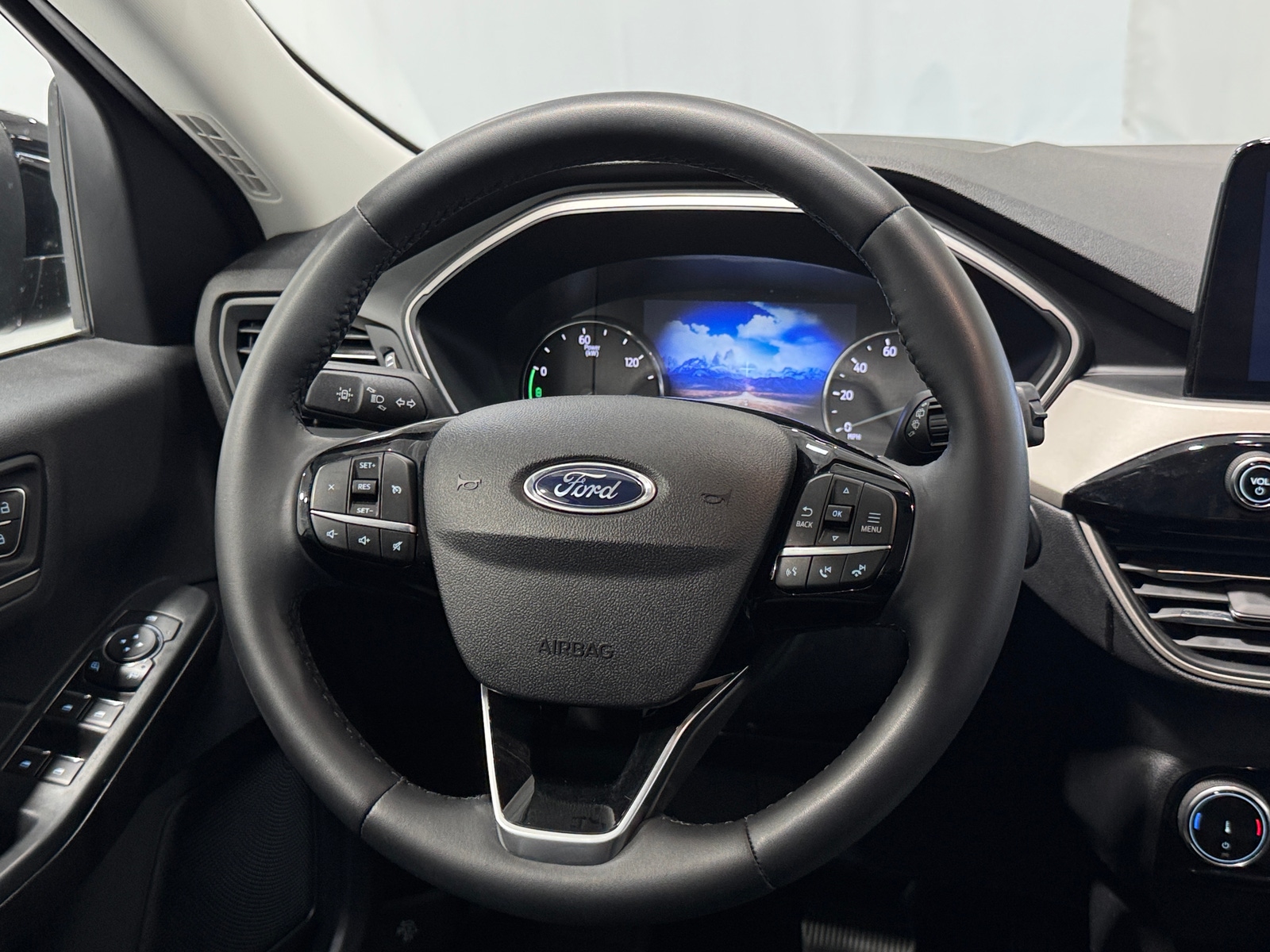 Thumbnail: 2022 Ford Escape - 4