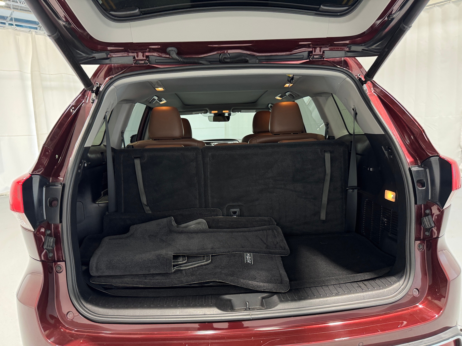 Thumbnail: 2019 Toyota Highlander - 6