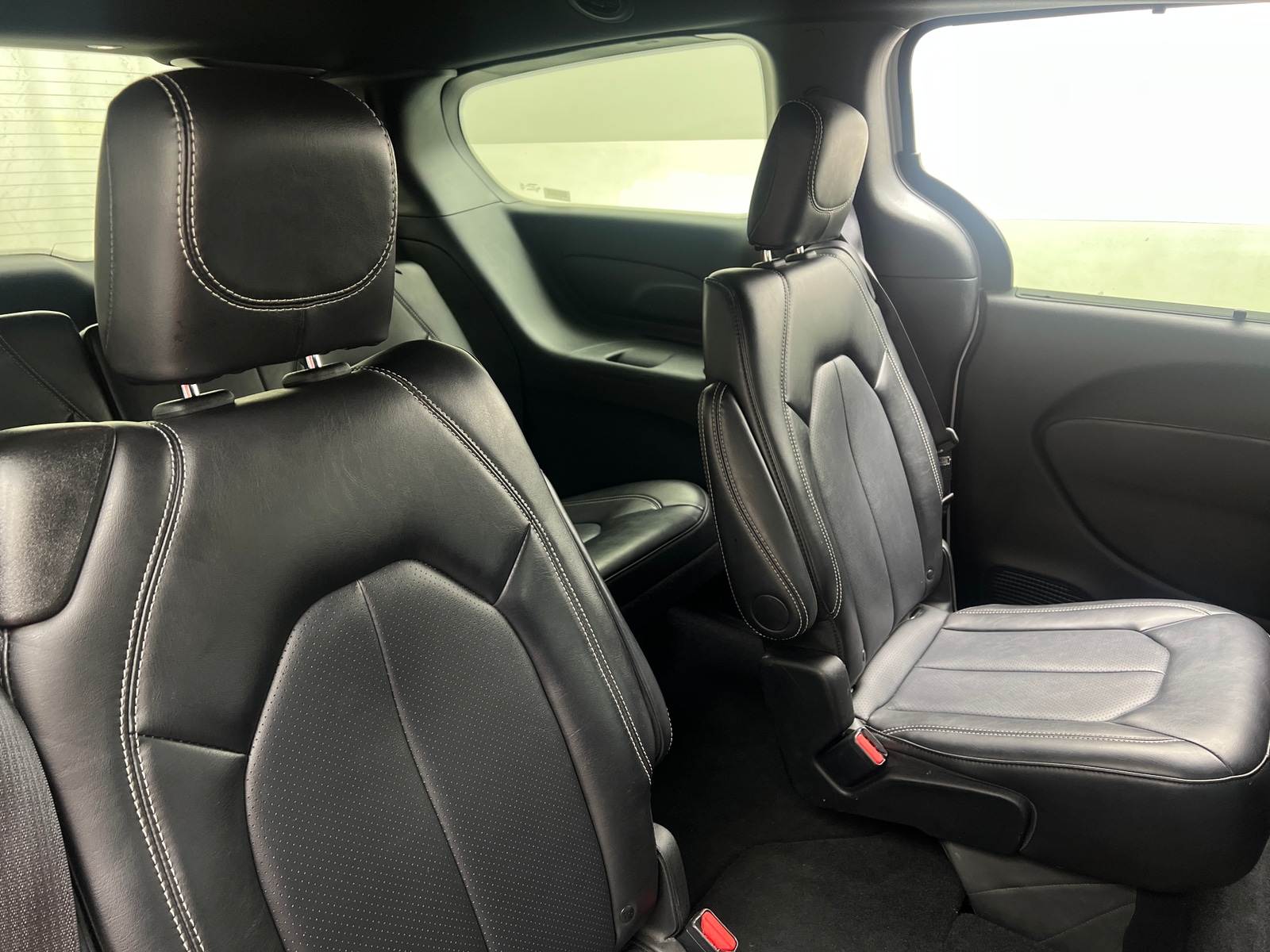 Thumbnail: 2025 Chrysler Pacifica - 5