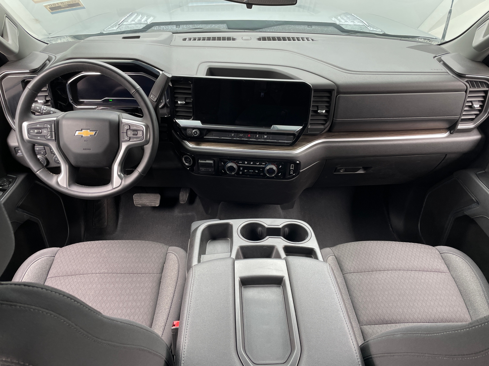 Thumbnail: 2025 Chevrolet Silverado 2500 - 3