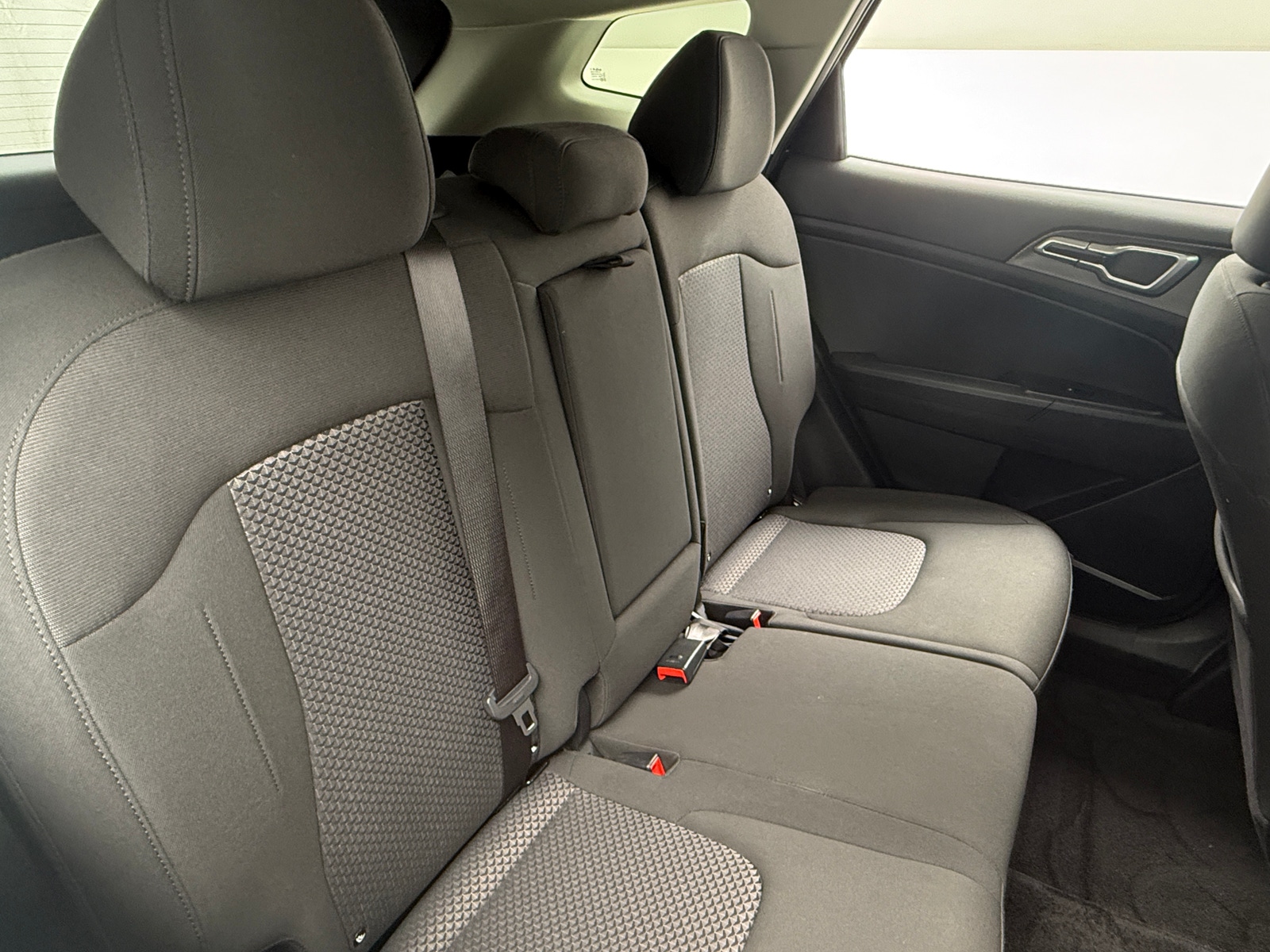 Thumbnail: 2025 Kia Sportage - 6