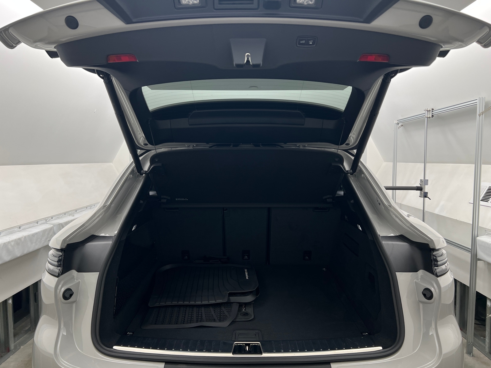 Thumbnail: 2025 Porsche  - 6