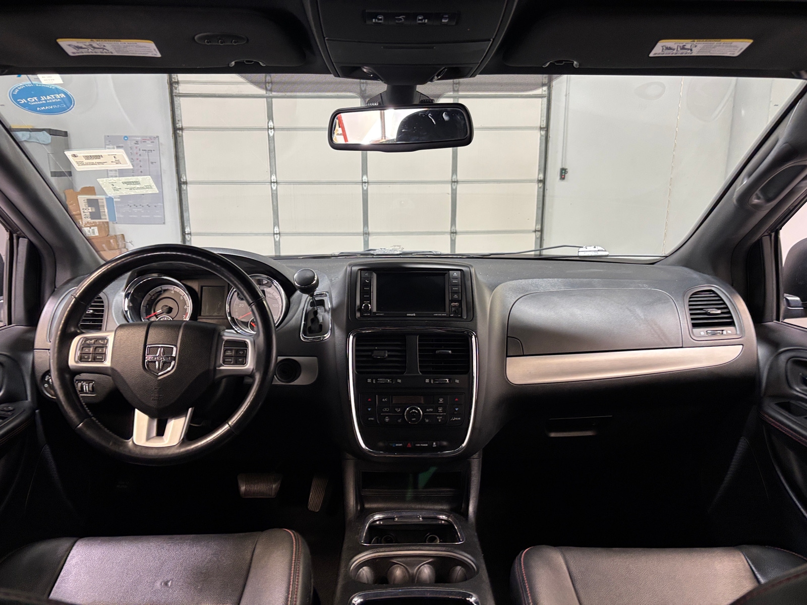 Thumbnail: 2019 Dodge Grand Caravan - 2