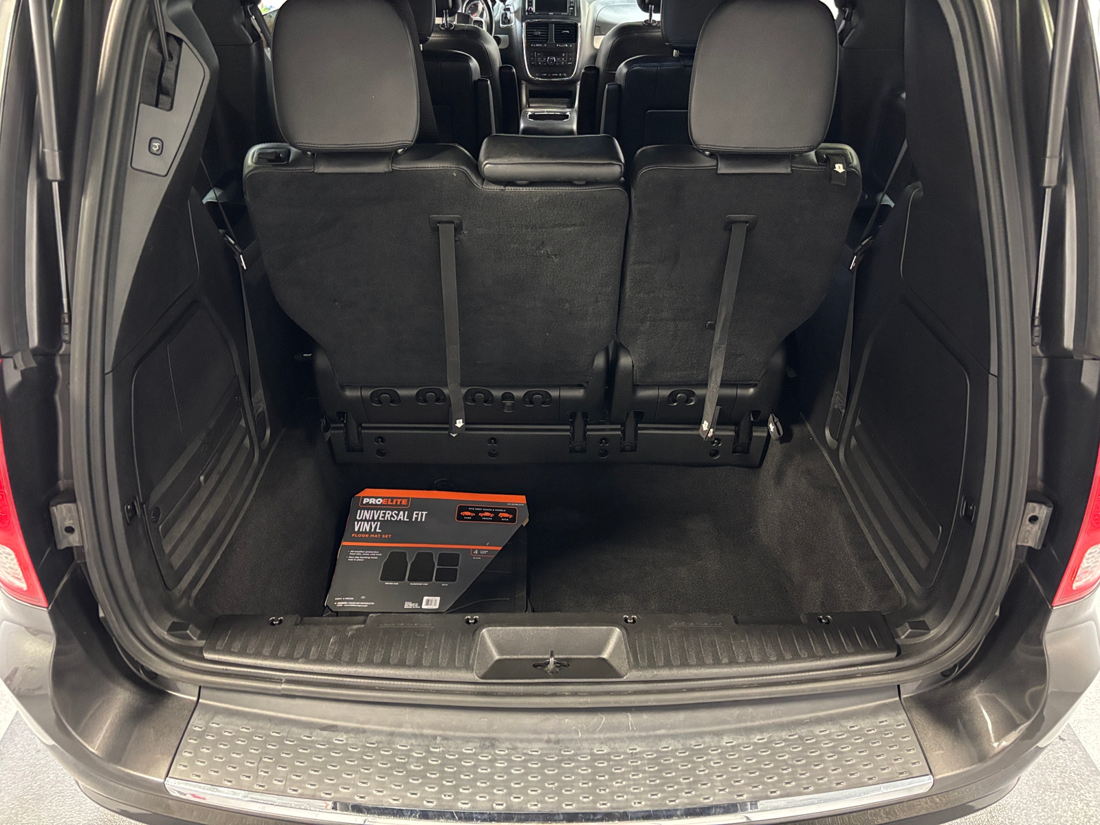 Thumbnail: 2019 Dodge Grand Caravan - 6