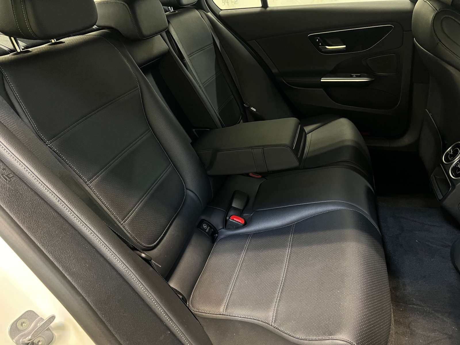 Thumbnail: 2024 Mercedes-Benz C-Class - 5