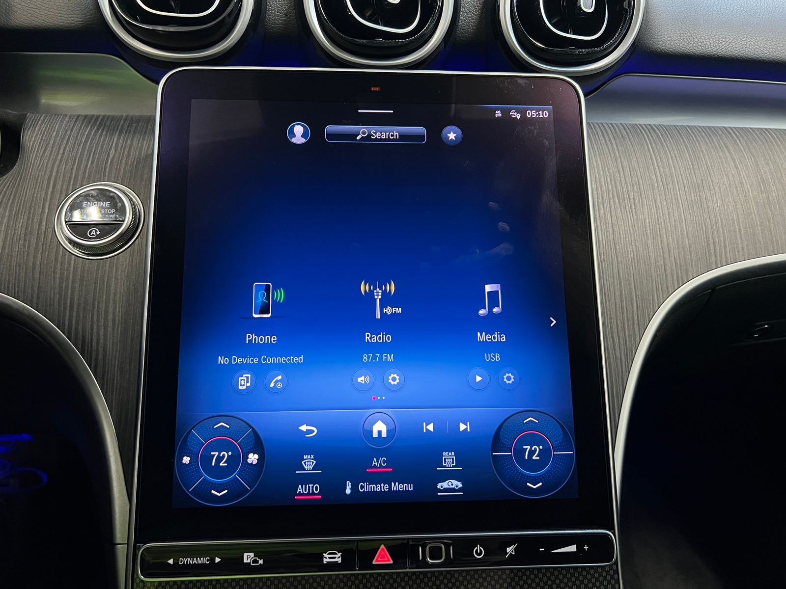 Thumbnail: 2024 Mercedes-Benz C-Class - 3