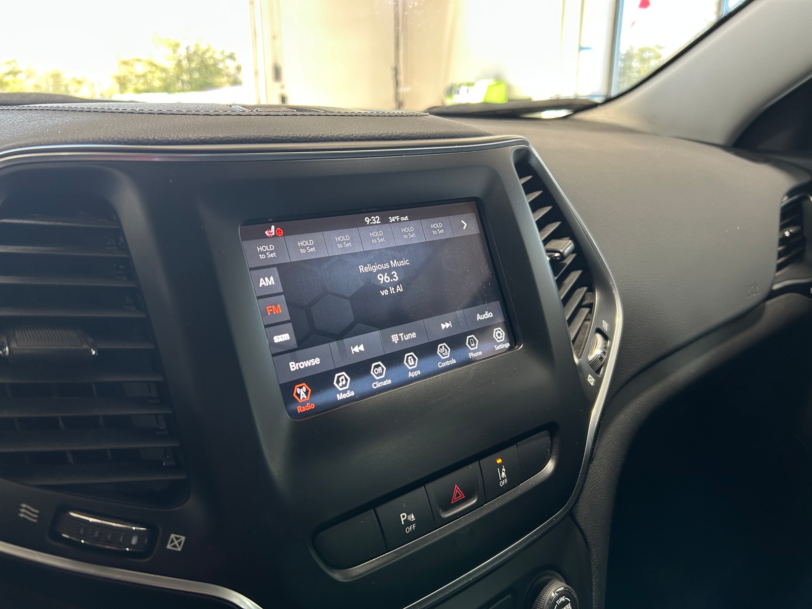 Thumbnail: 2021 Jeep Cherokee - 3