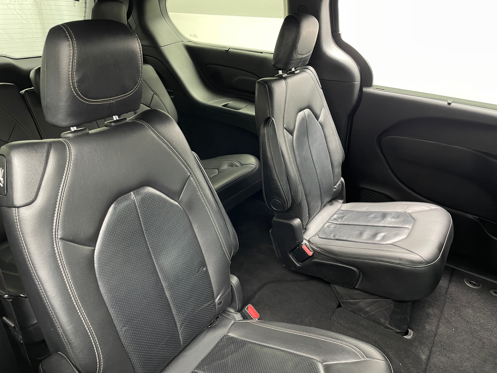 Thumbnail: 2019 Chrysler Pacifica - 5