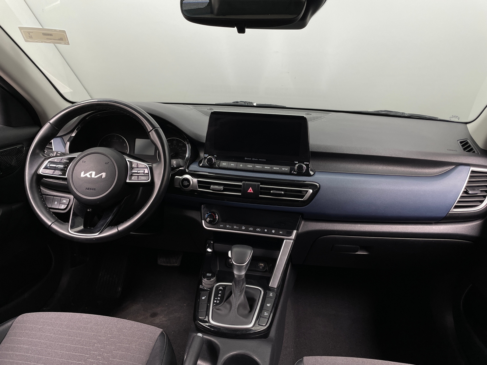 Thumbnail: 2023 Kia Seltos - 3