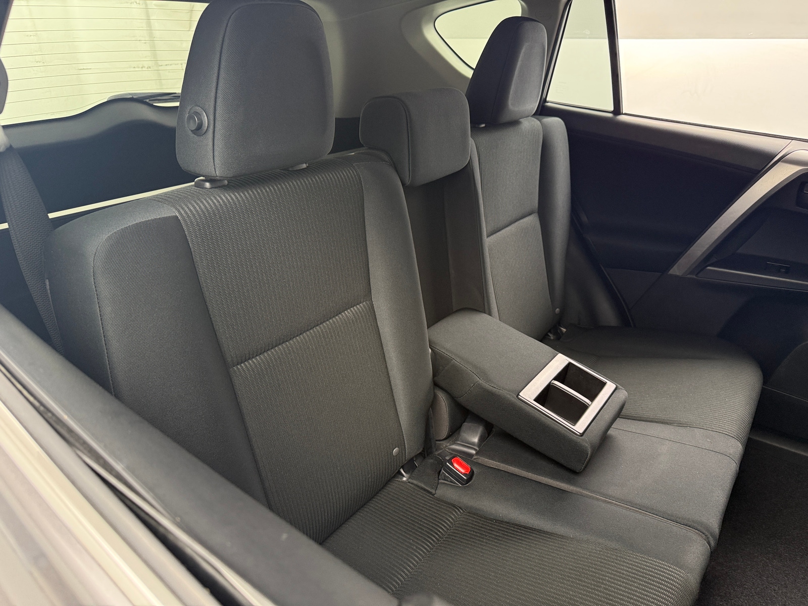 Thumbnail: 2017 Toyota RAV4 - 6