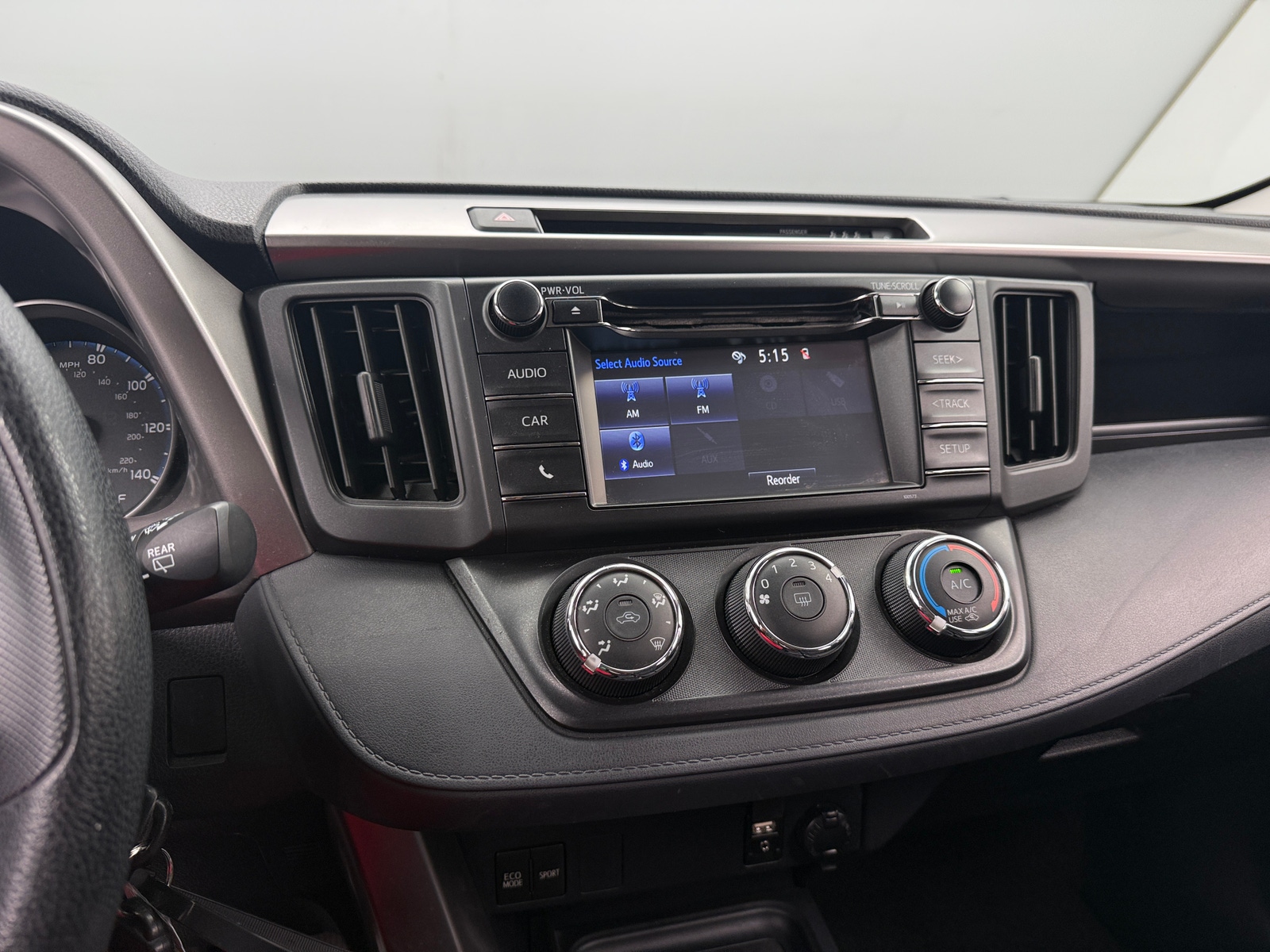 Thumbnail: 2017 Toyota RAV4 - 4