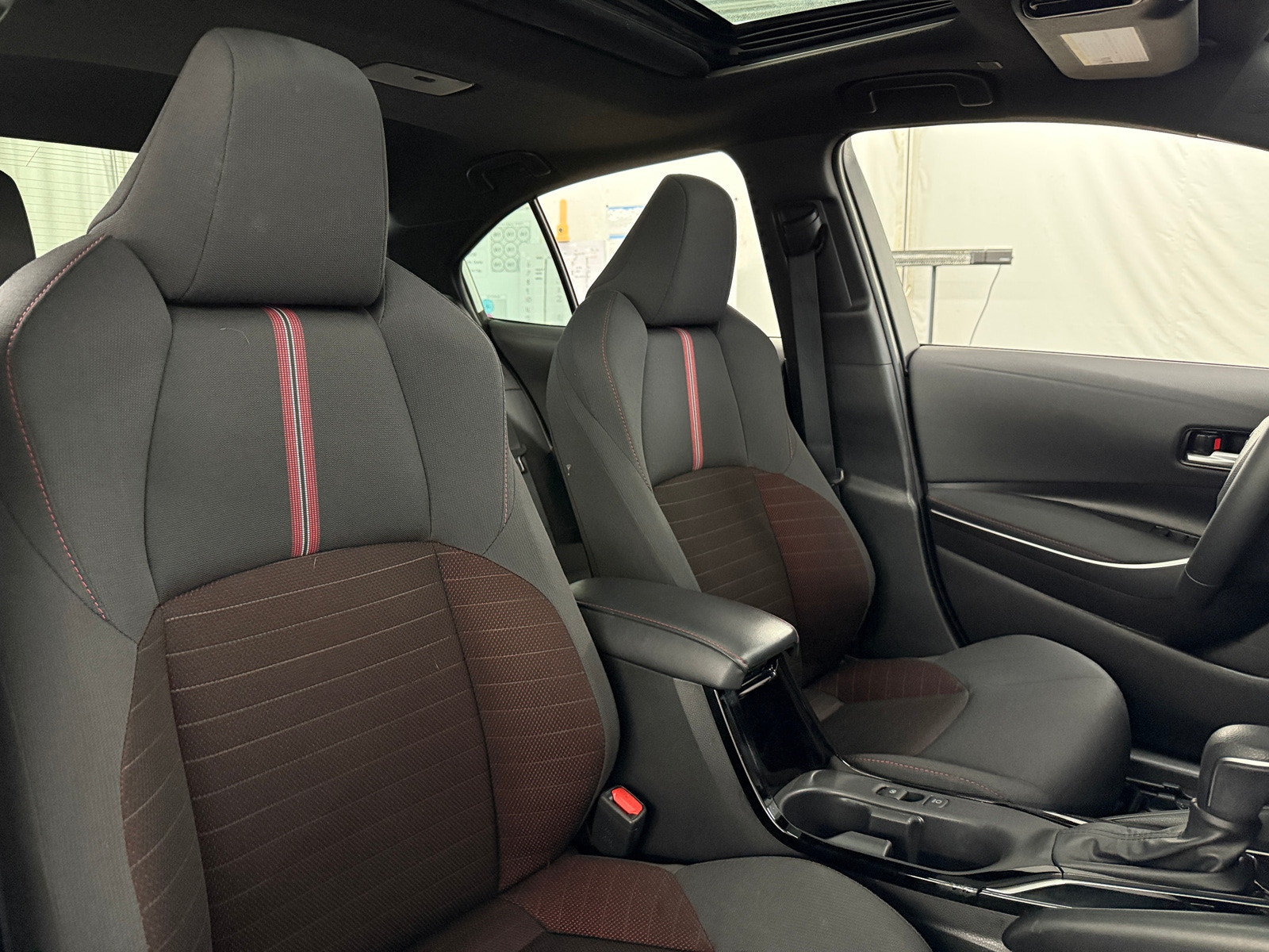 Thumbnail: 2025 Toyota Corolla - 2