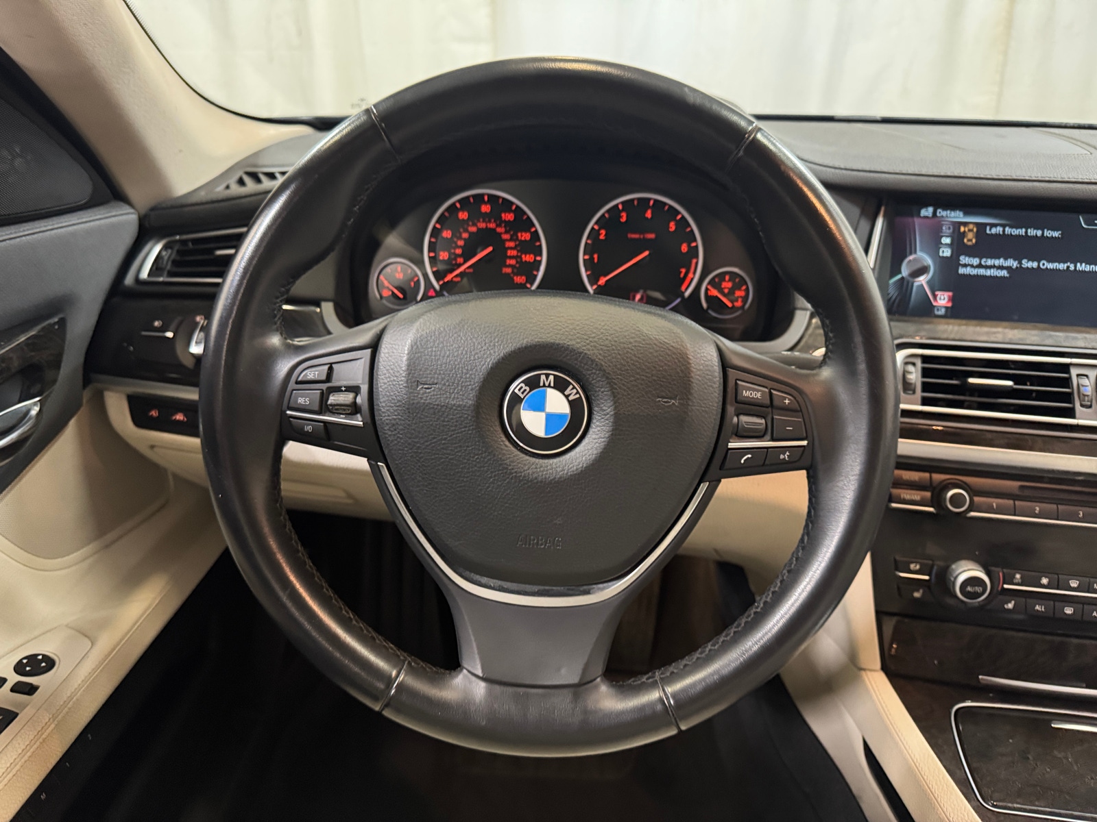 Thumbnail: 2013 BMW 7 Series - 4