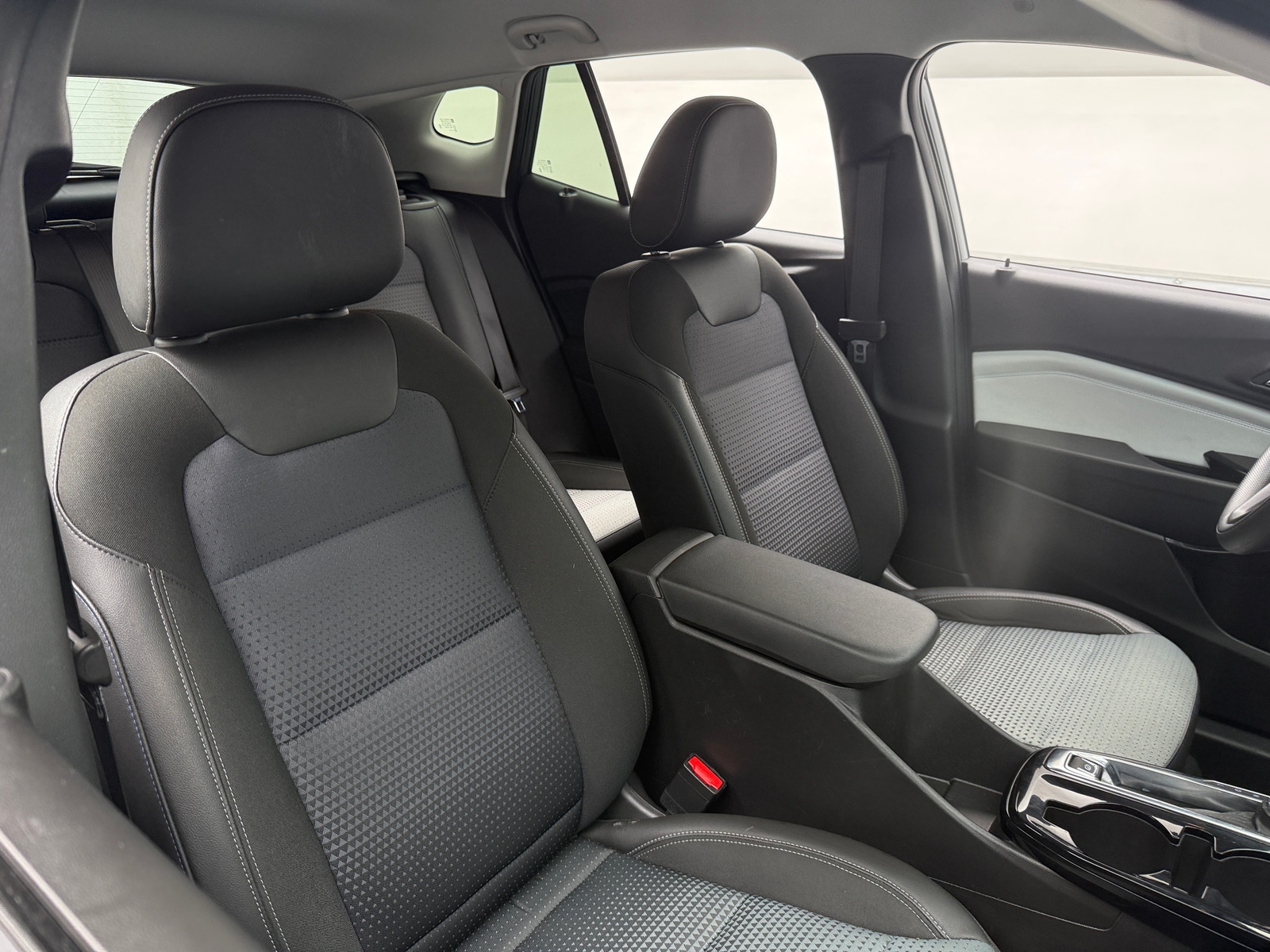 Thumbnail: 2025 Chevrolet Trax - 2