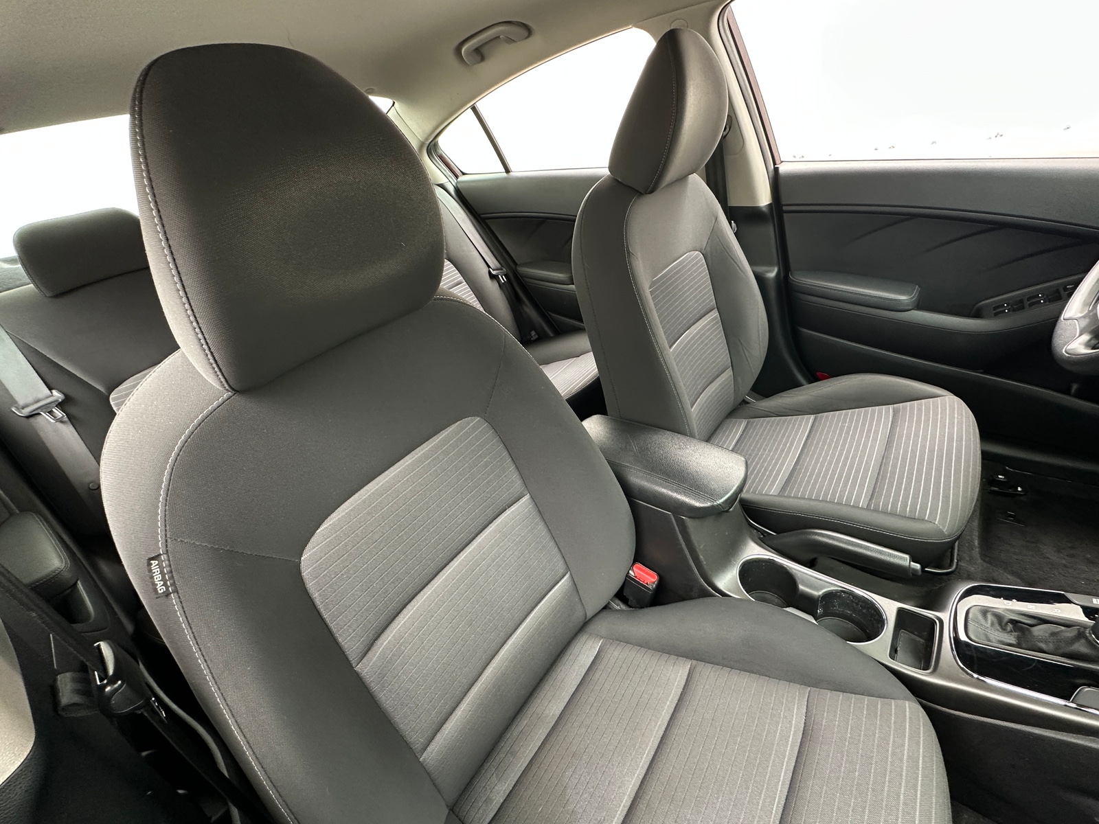 Thumbnail: 2017 Kia Forte - 2