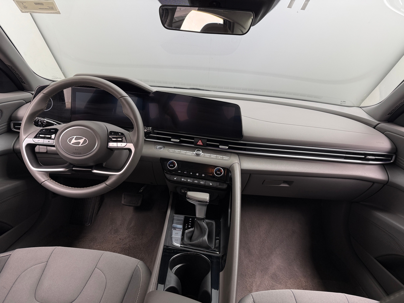 Thumbnail: 2025 Hyundai Elantra - 3