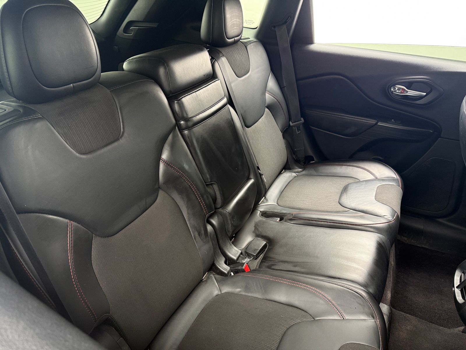 Thumbnail: 2016 Jeep Cherokee - 6