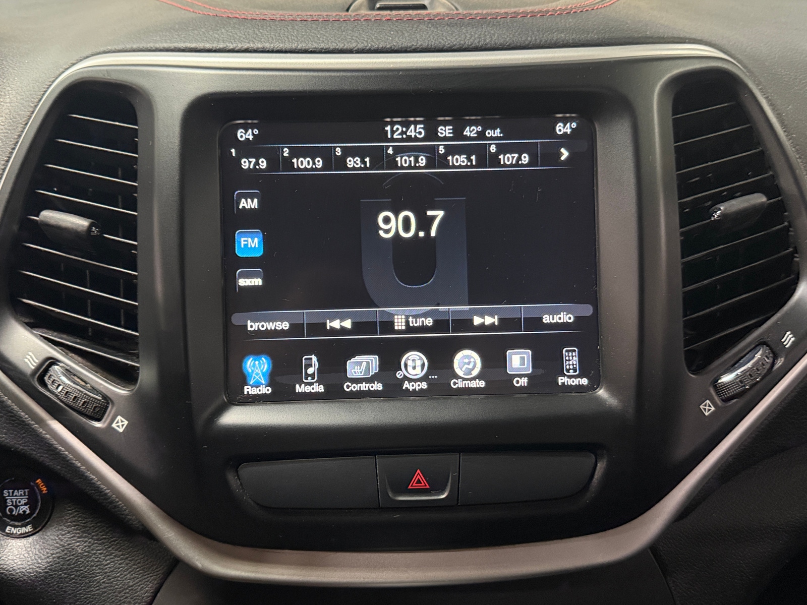 Thumbnail: 2016 Jeep Cherokee - 4