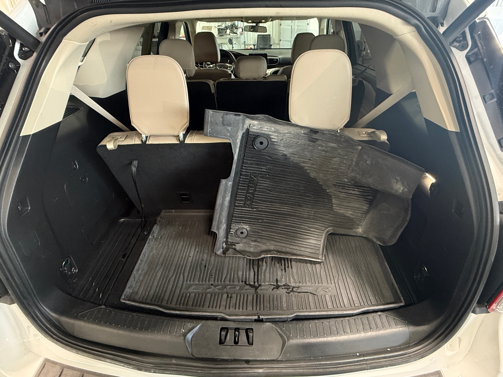 Thumbnail: 2021 Ford Explorer - 6