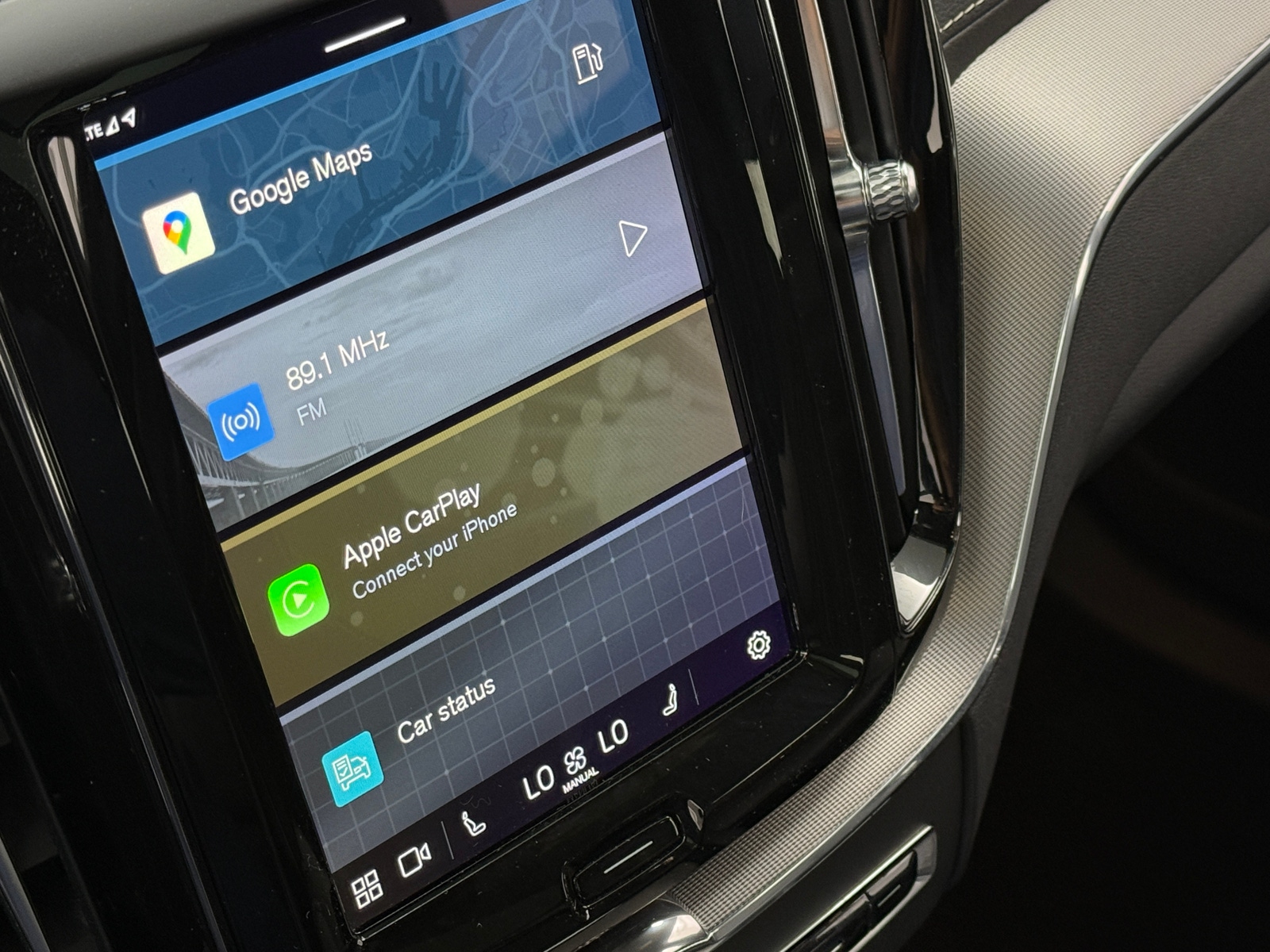 Thumbnail: 2022 Volvo XC60 - 3