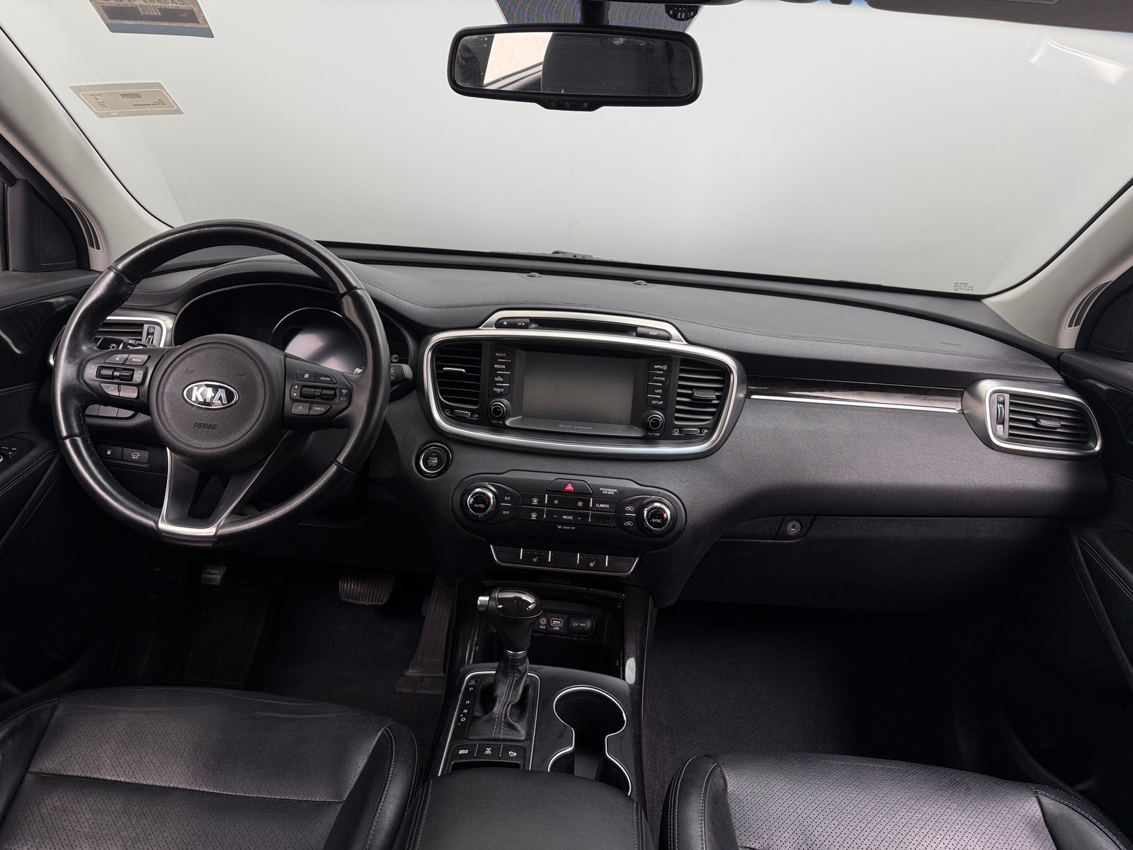 Thumbnail: 2017 Kia Sorento - 2