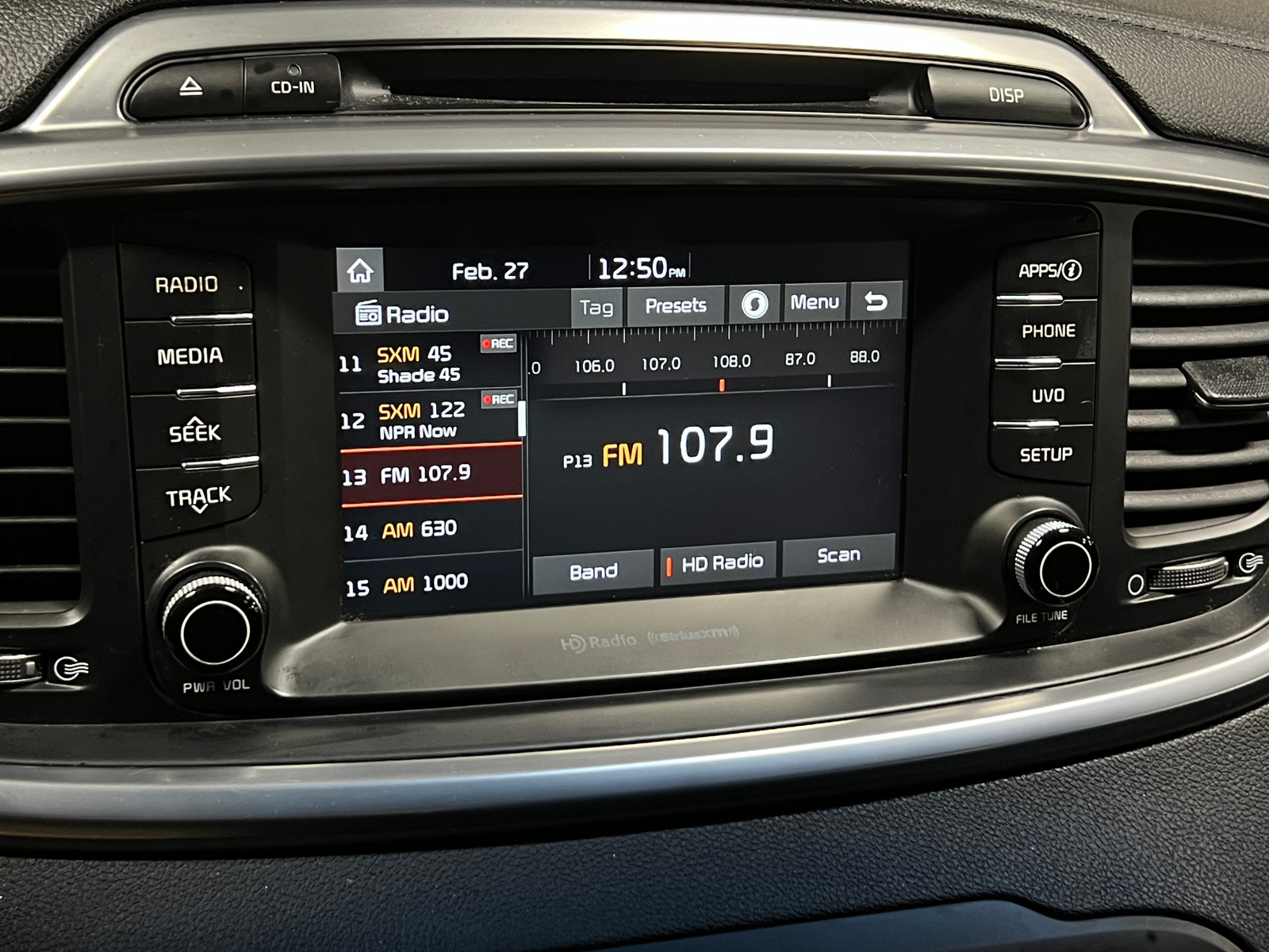 Thumbnail: 2017 Kia Sorento - 3