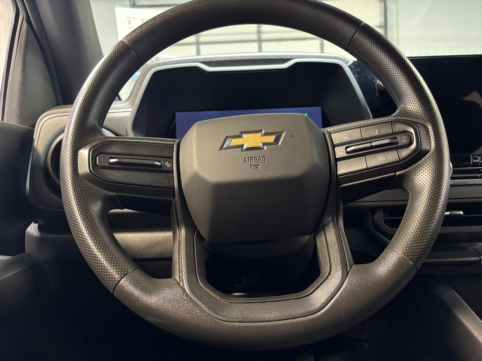 Thumbnail: 2024 Chevrolet Colorado - 5