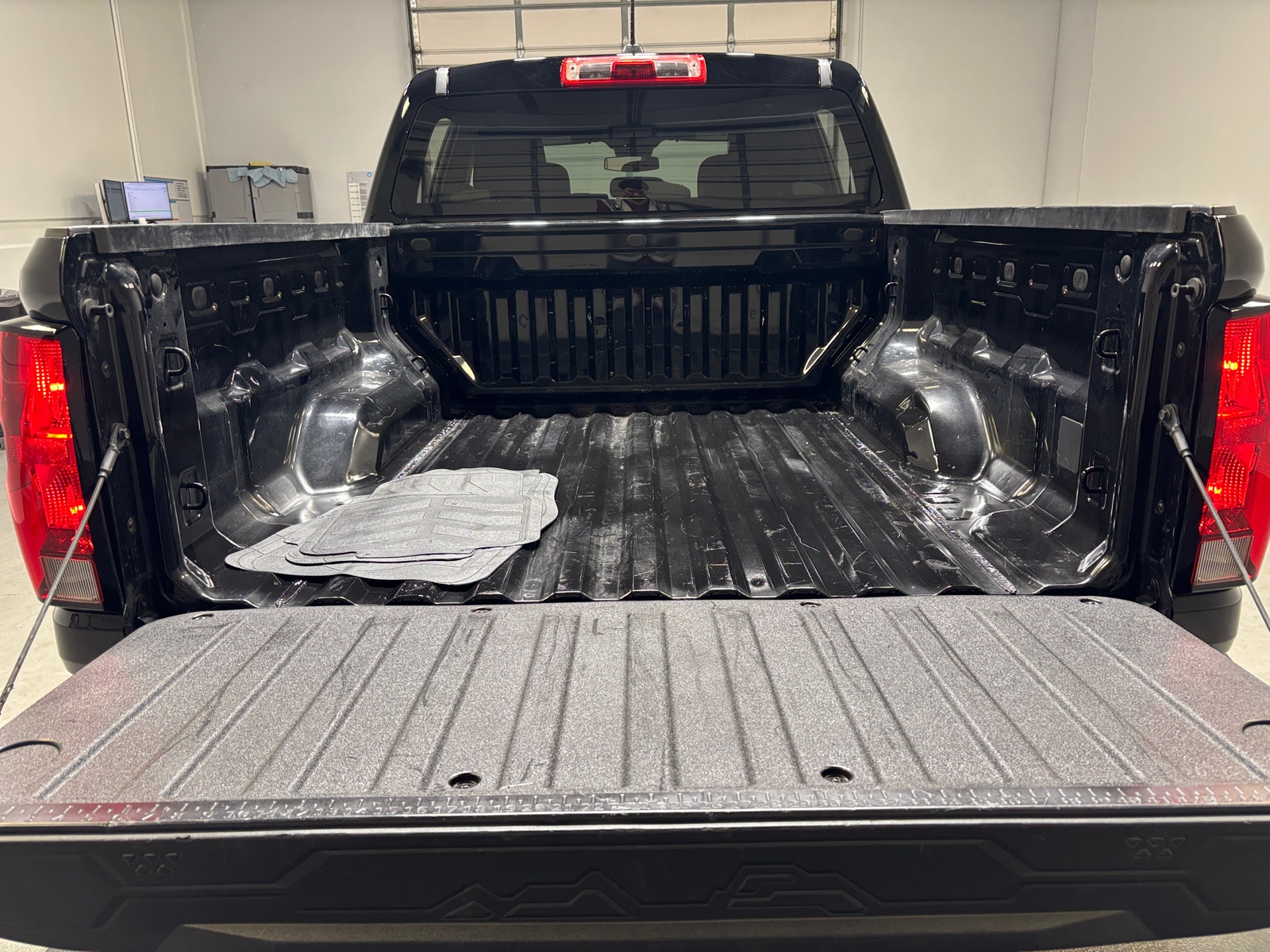 Thumbnail: 2024 Chevrolet Colorado - 7