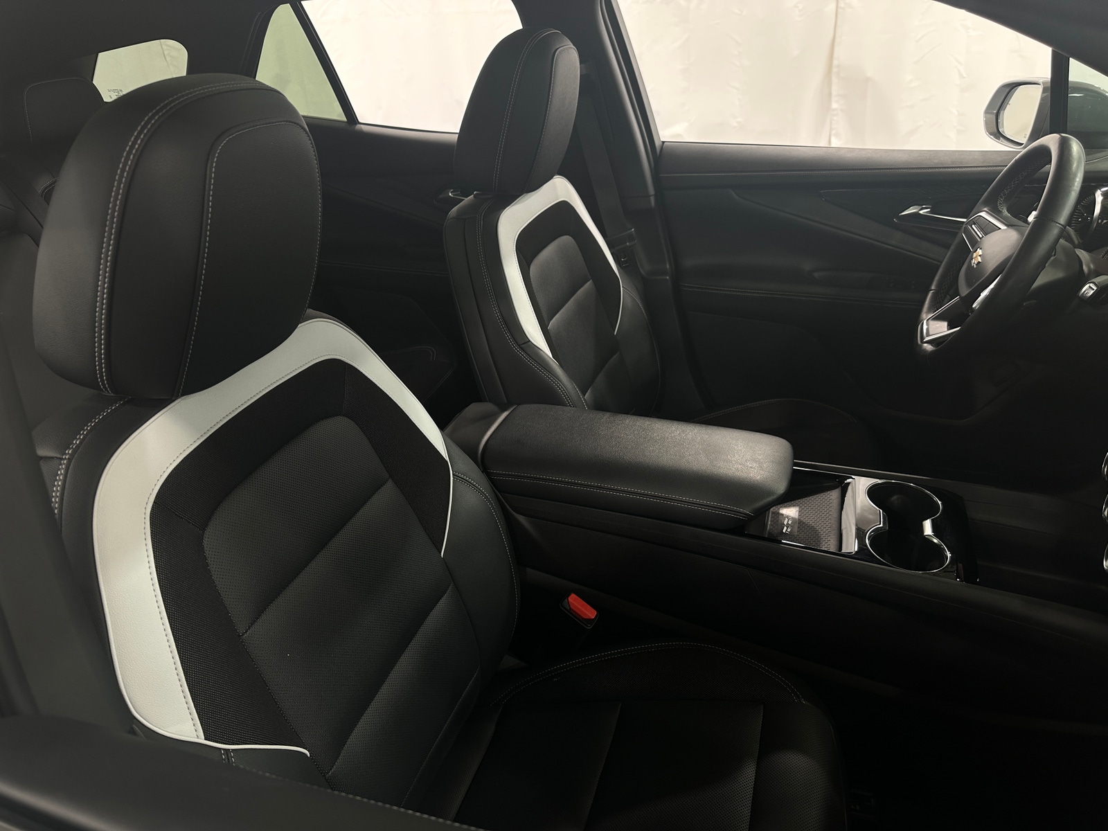 Thumbnail: 2024 Chevrolet Blazer EV - 2