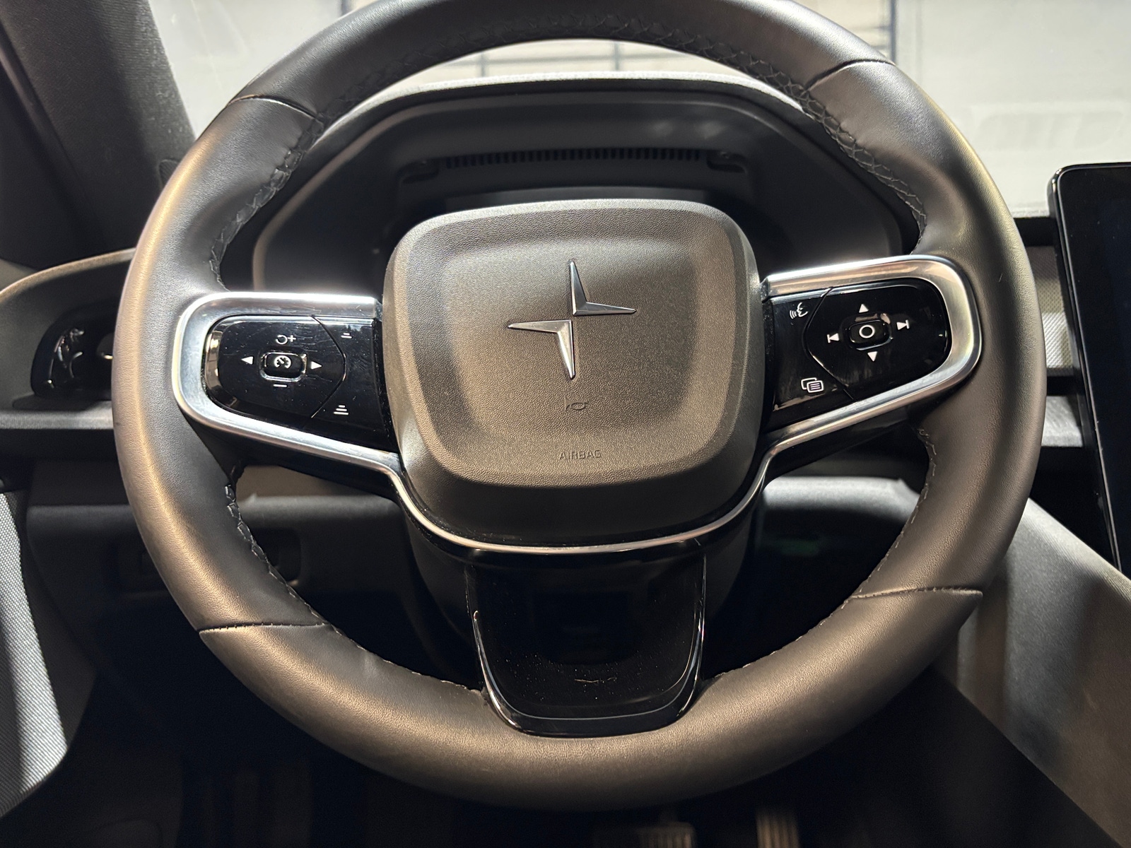 Thumbnail: 2021 Polestar 2 - 5