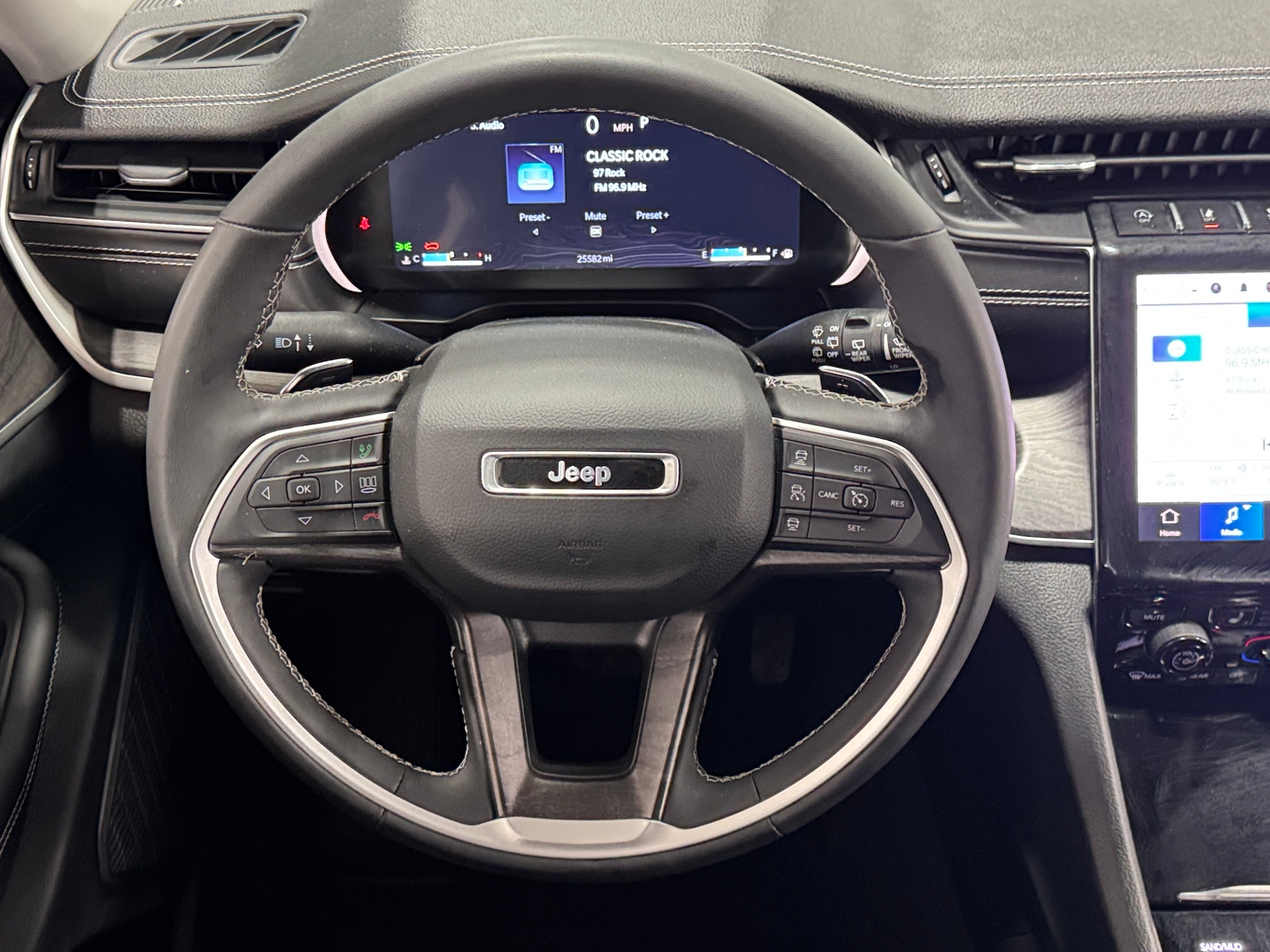 Thumbnail: 2023 Jeep Grand Cherokee - 4