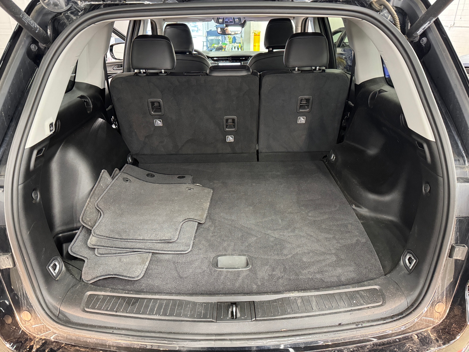 Thumbnail: 2023 Jeep Grand Cherokee - 6